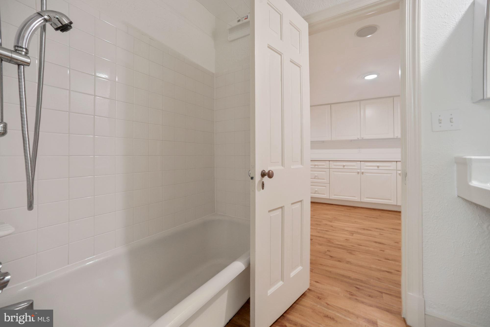 FOREST HILLS - Residential