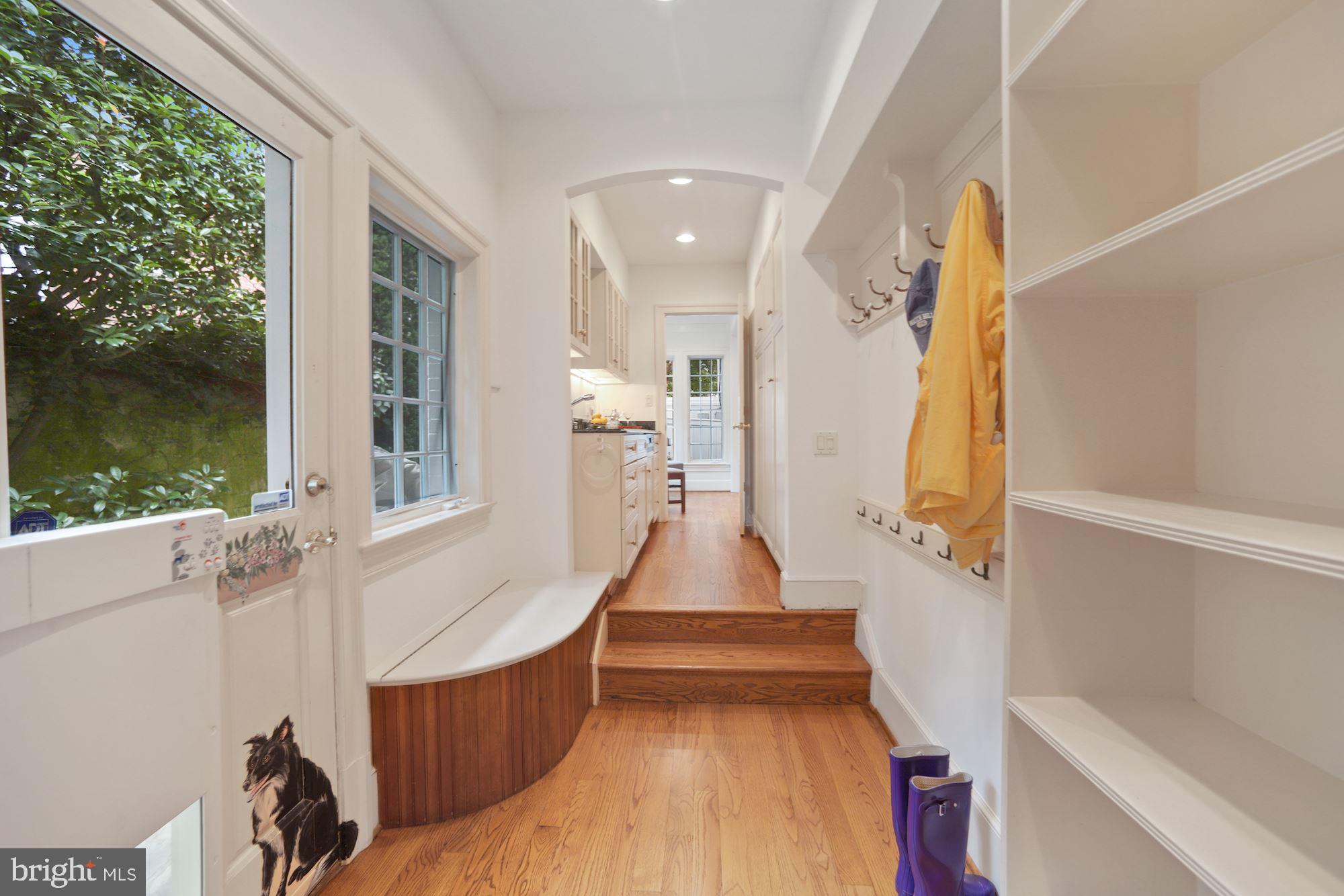 FOREST HILLS - Residential