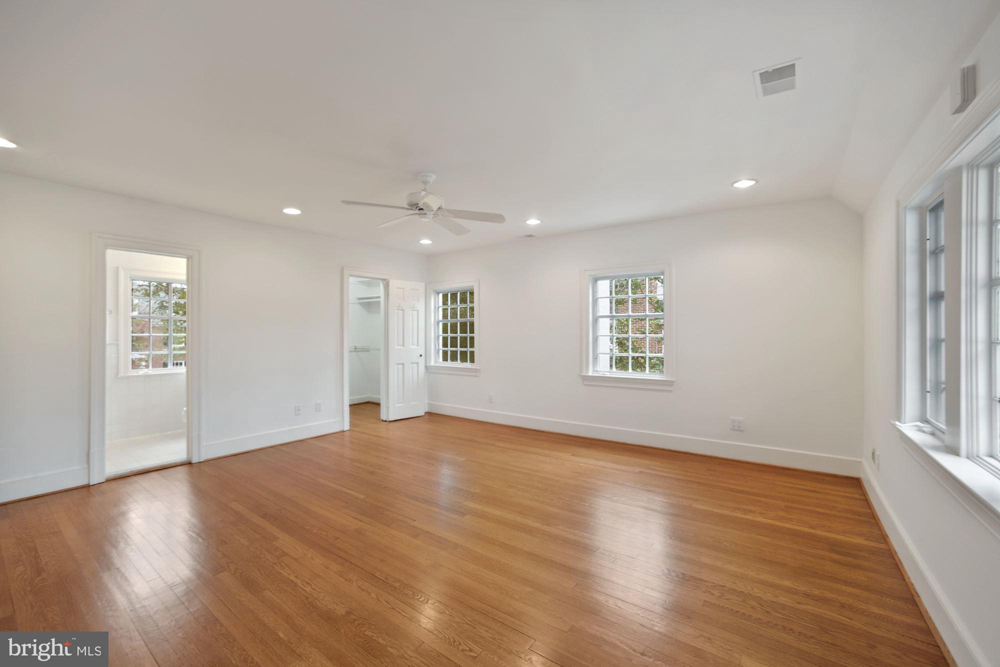 FOREST HILLS - Residential