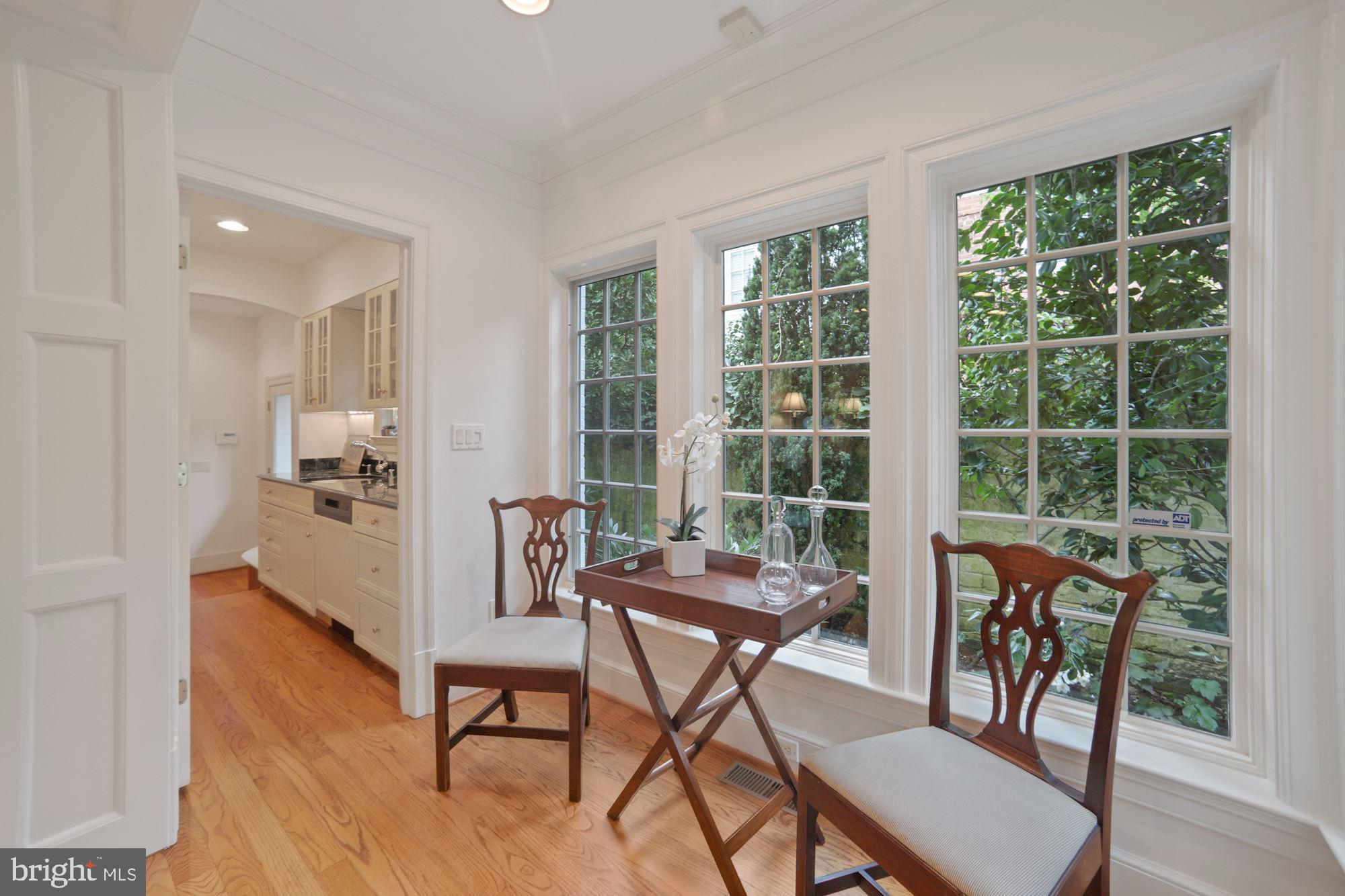 FOREST HILLS - Residential