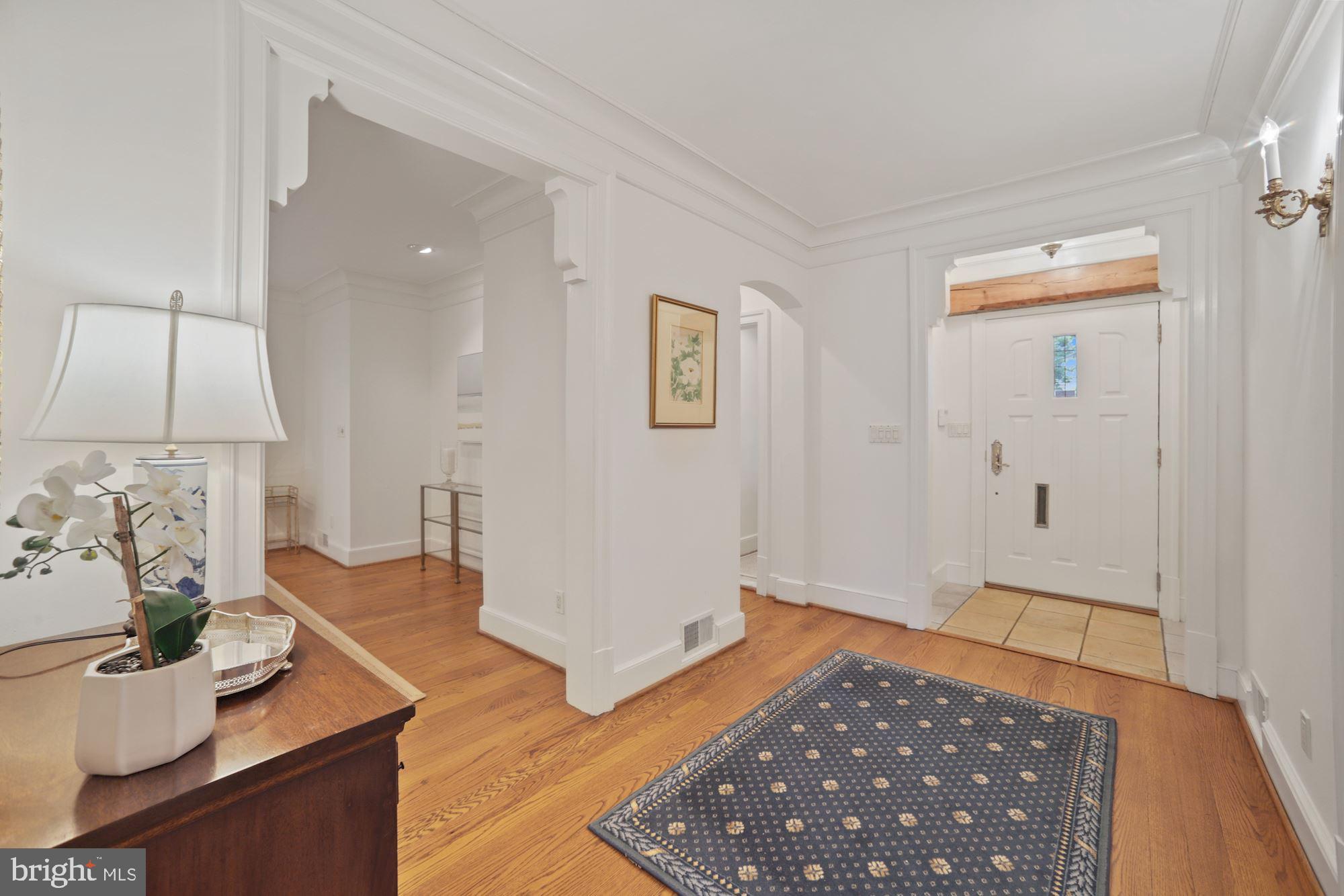 FOREST HILLS - Residential
