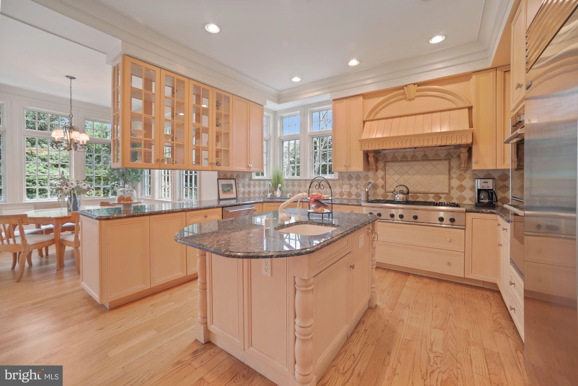 FOREST HILLS - Residential