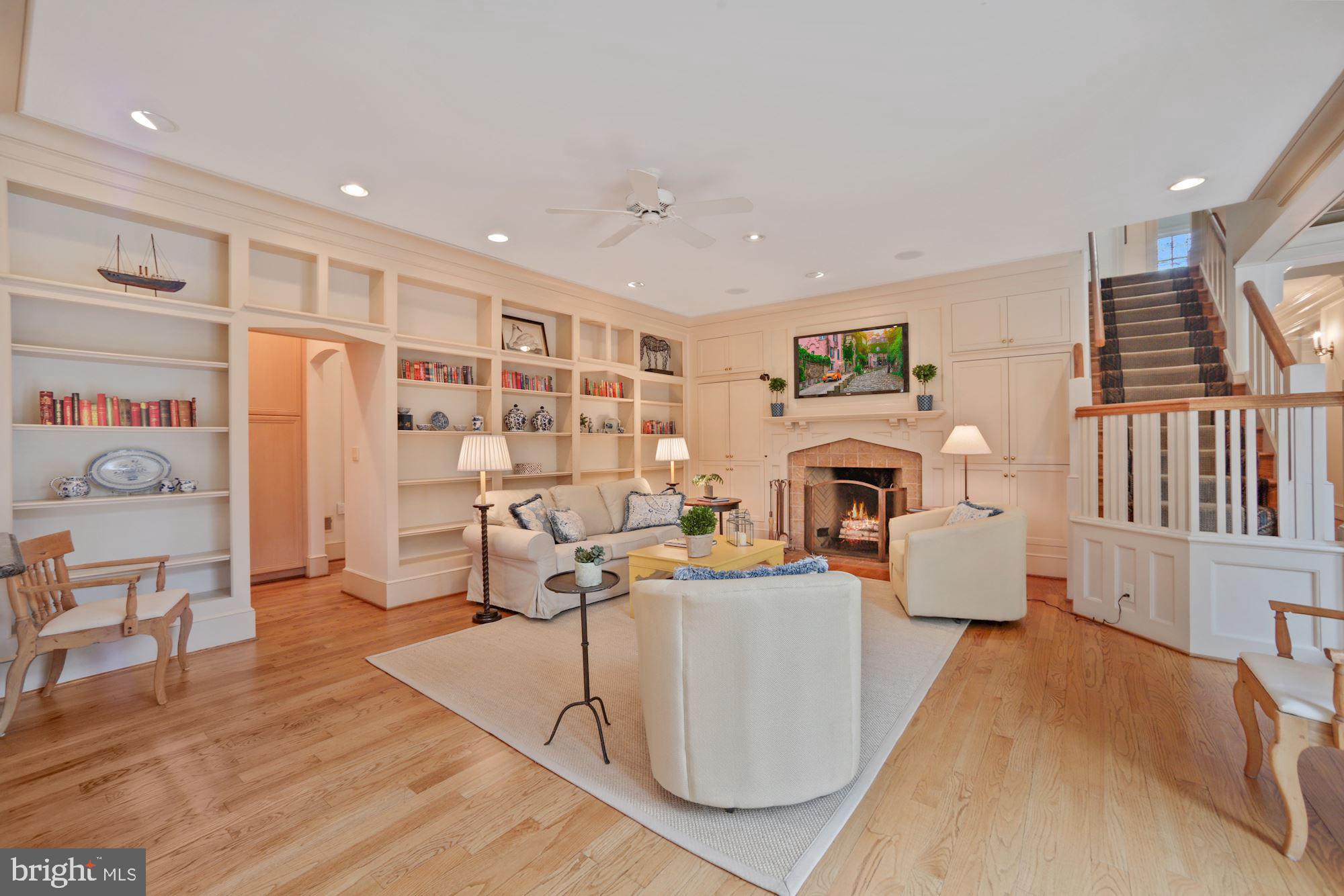 FOREST HILLS - Residential