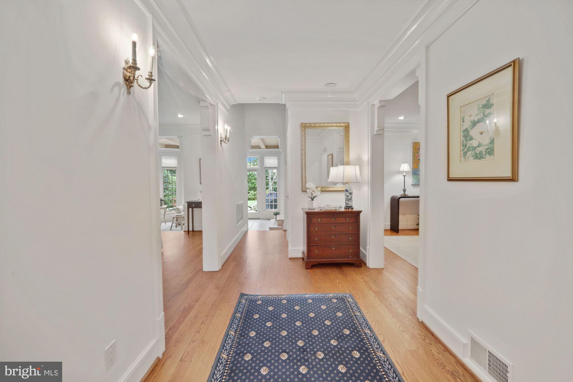 FOREST HILLS - Residential