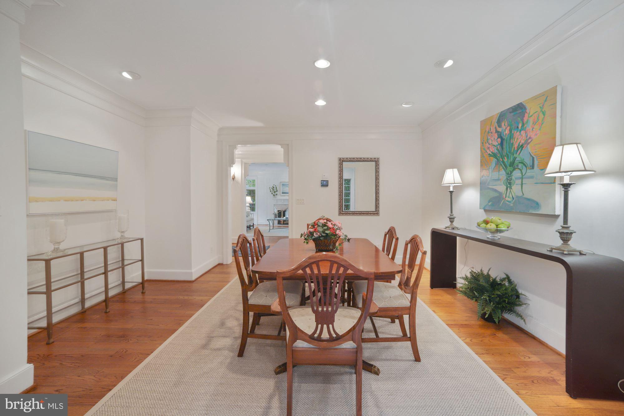 FOREST HILLS - Residential
