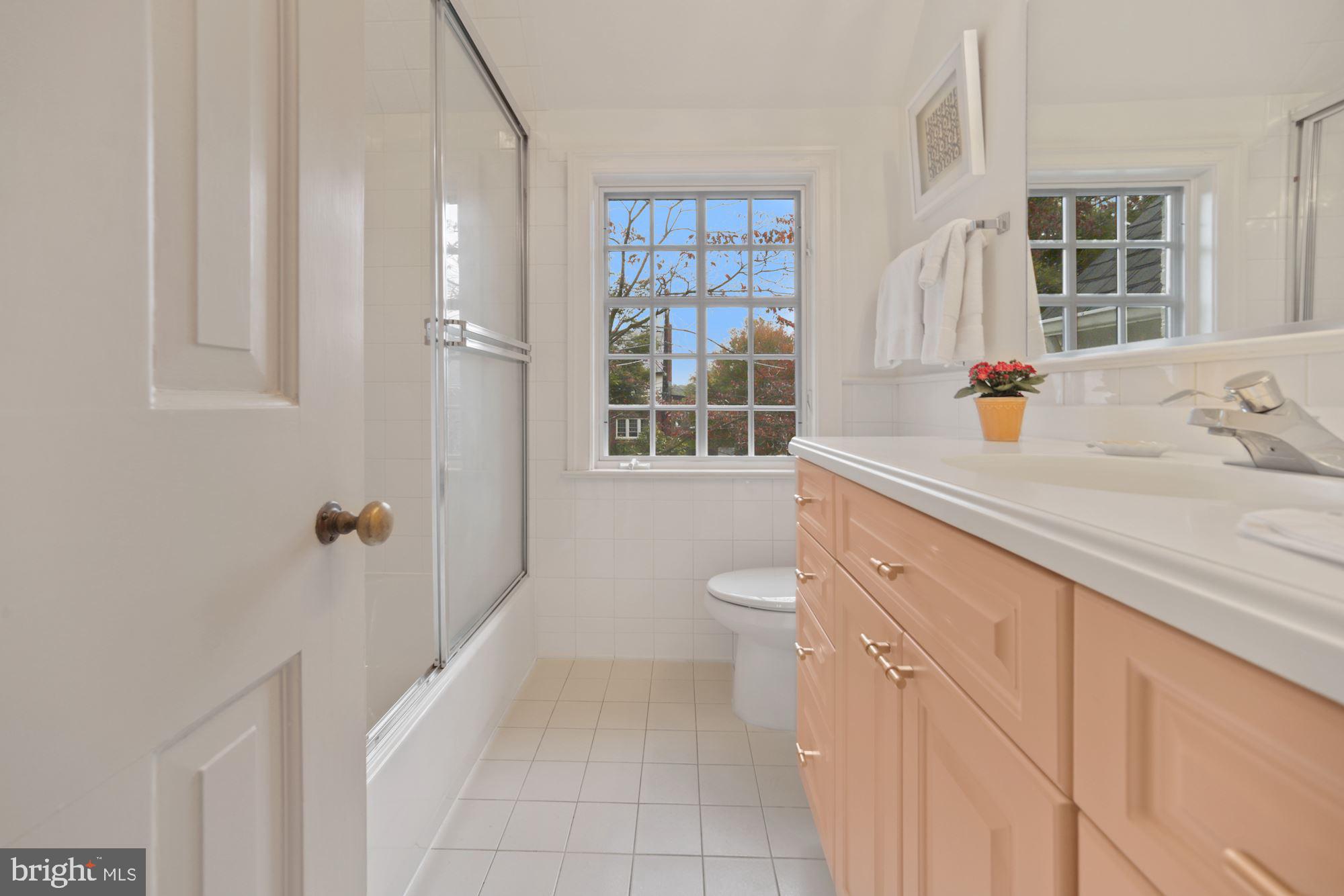 FOREST HILLS - Residential