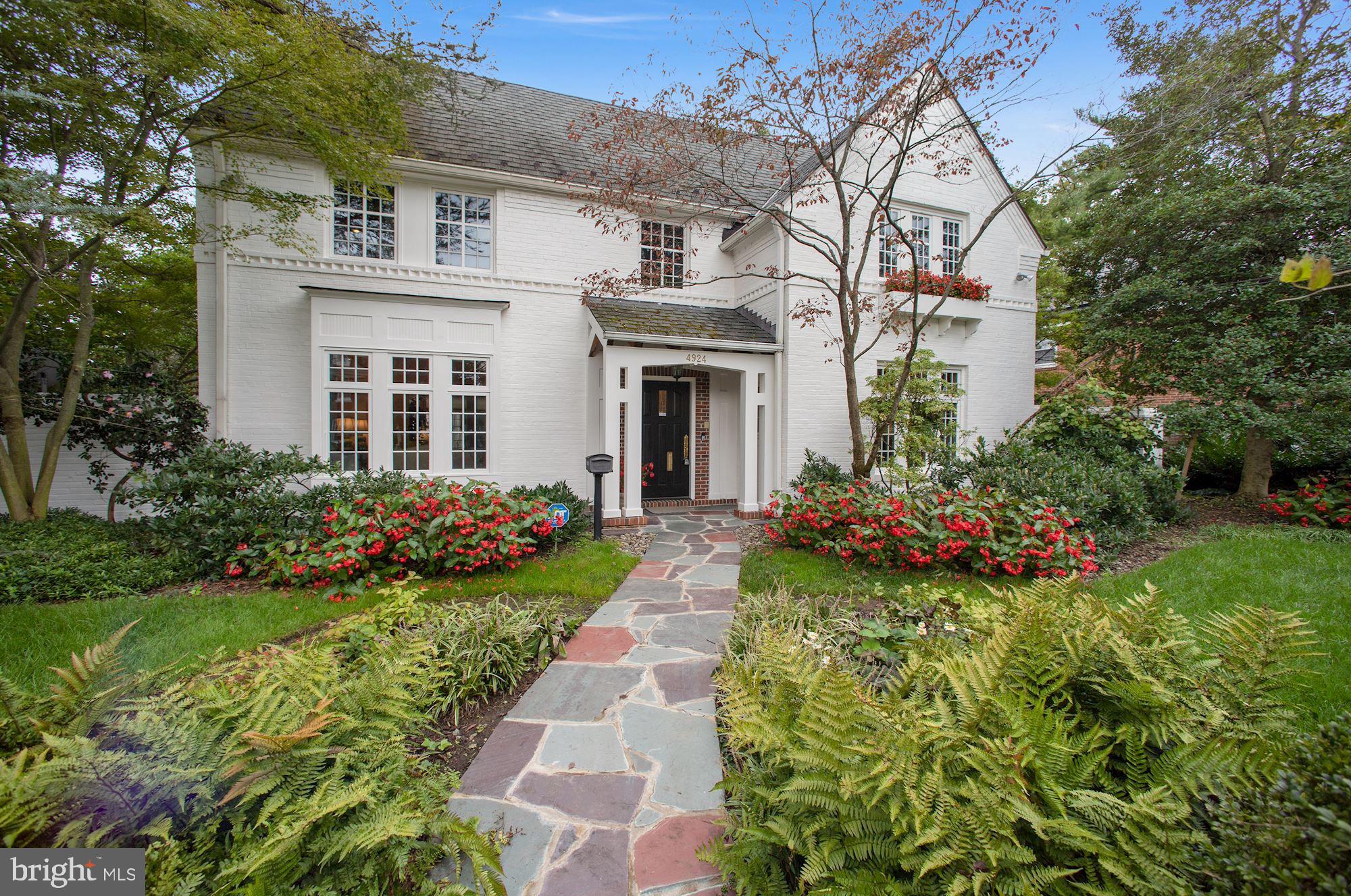 FOREST HILLS - Residential