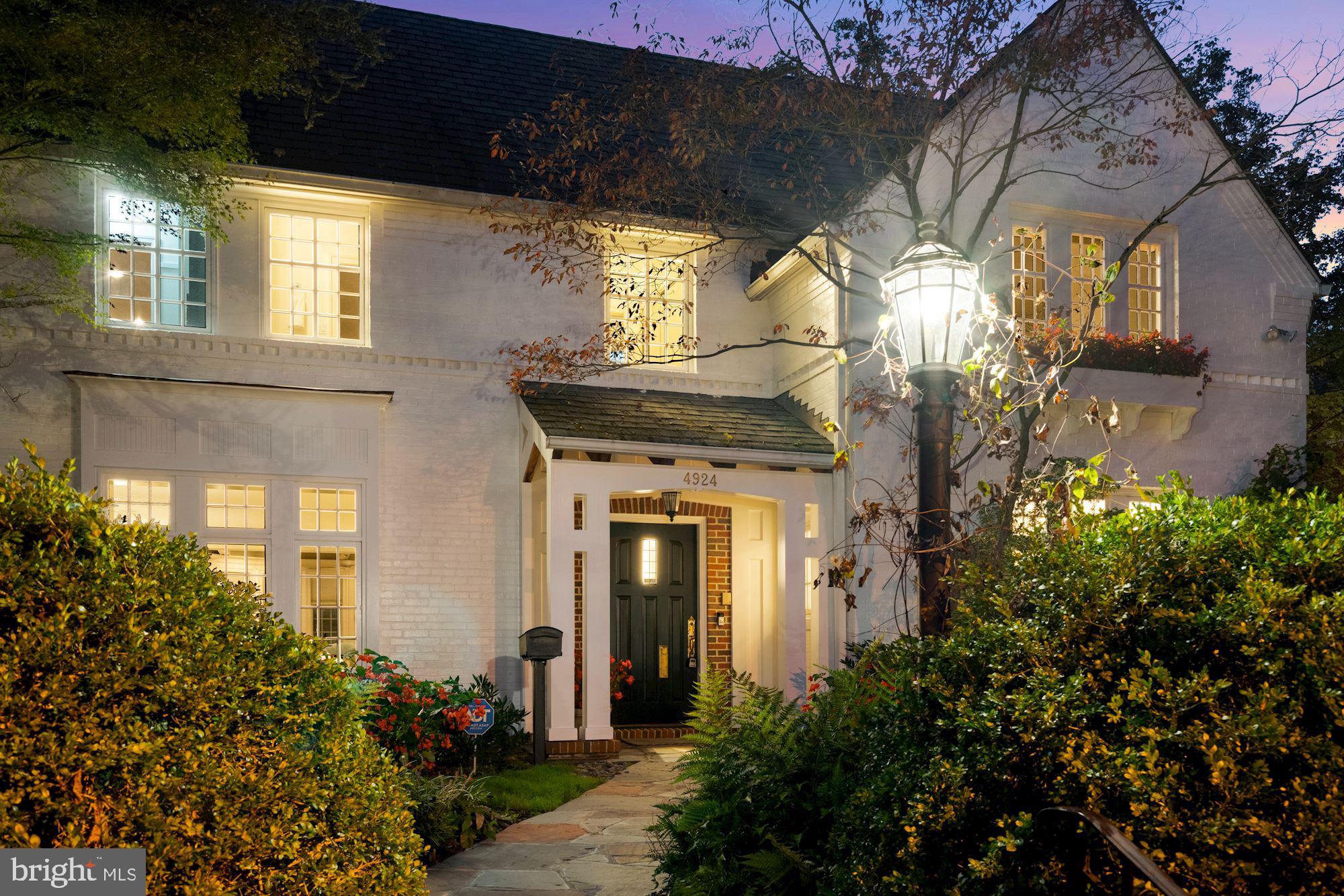 FOREST HILLS - Residential
