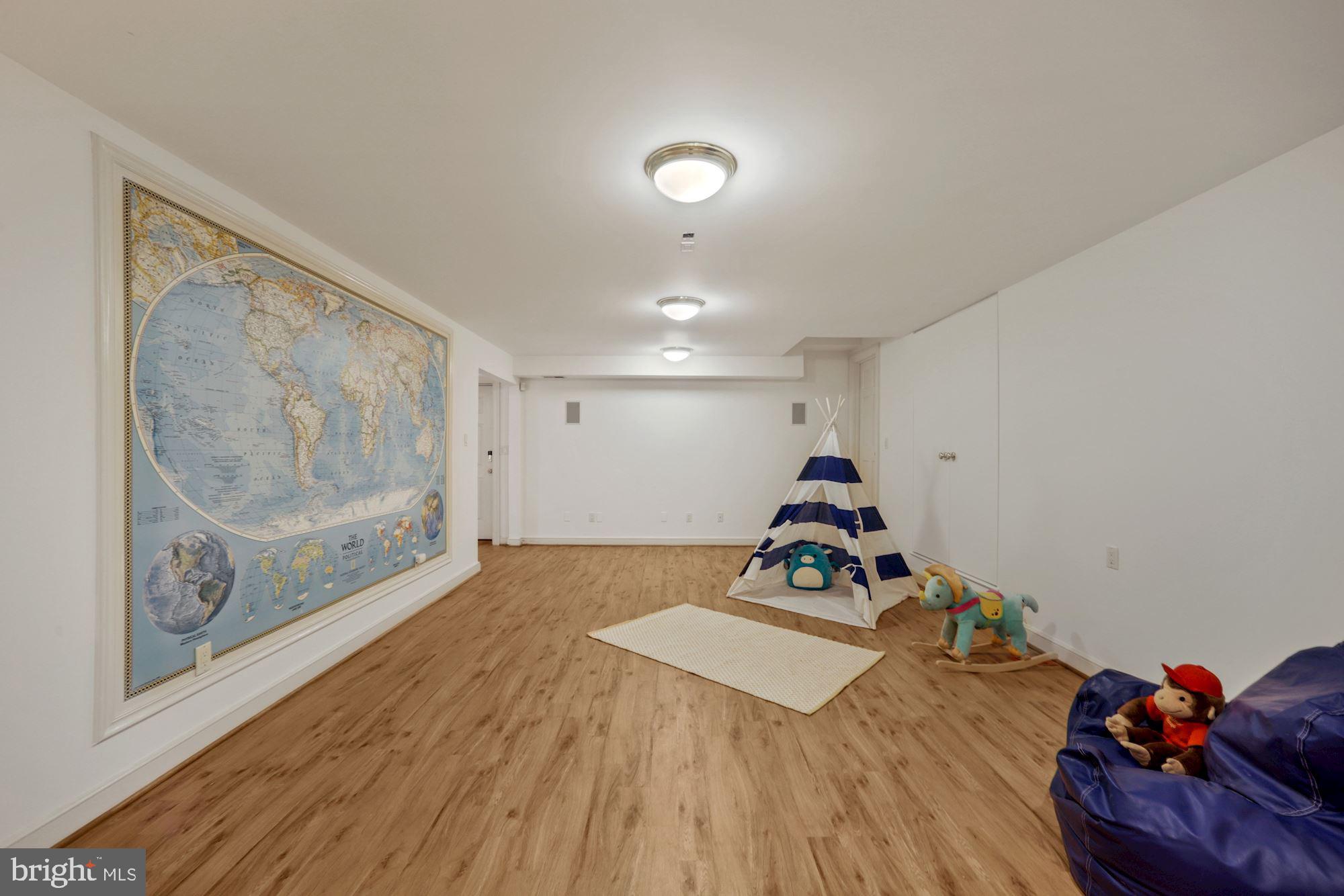 FOREST HILLS - Residential