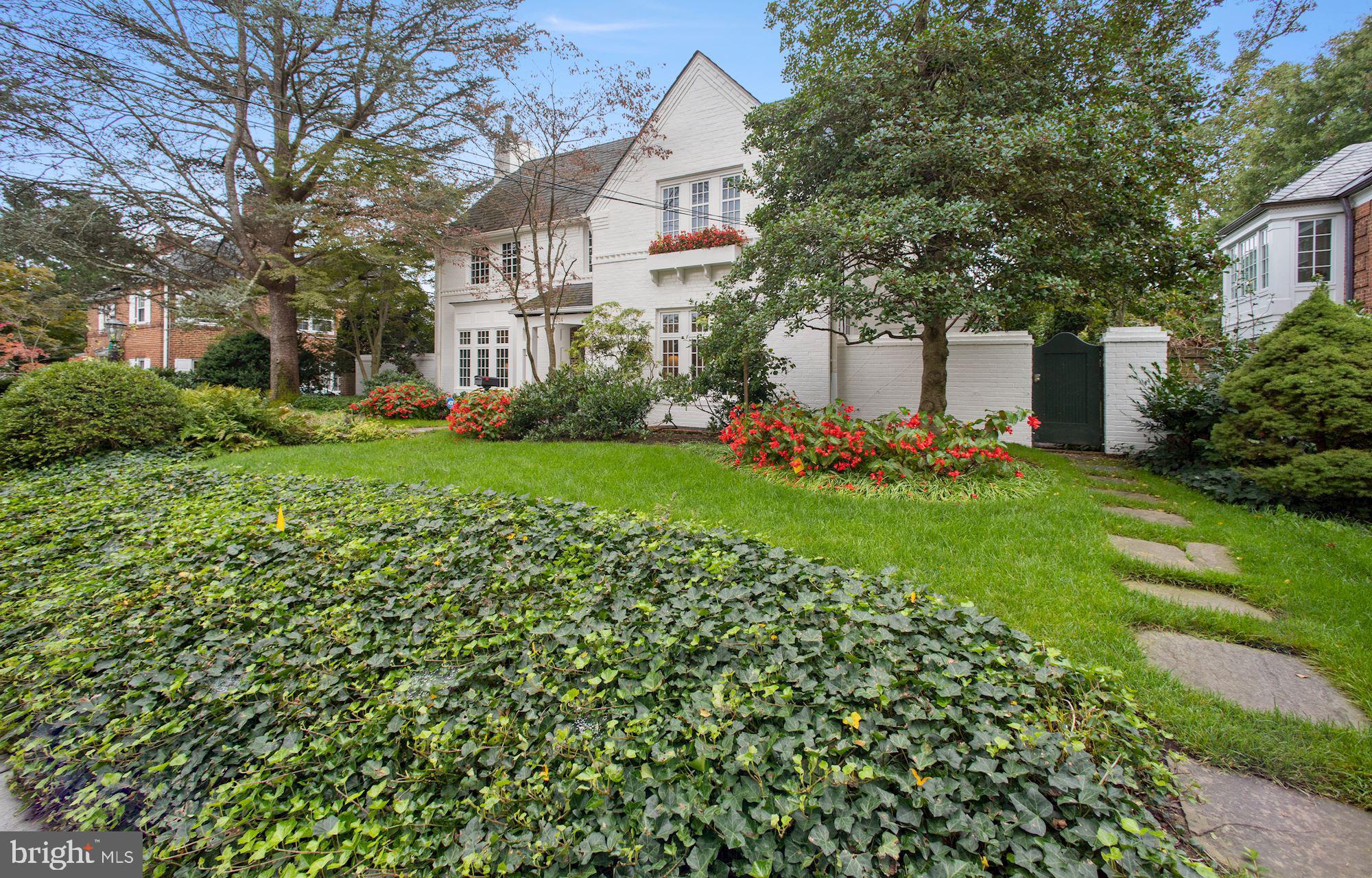 FOREST HILLS - Residential