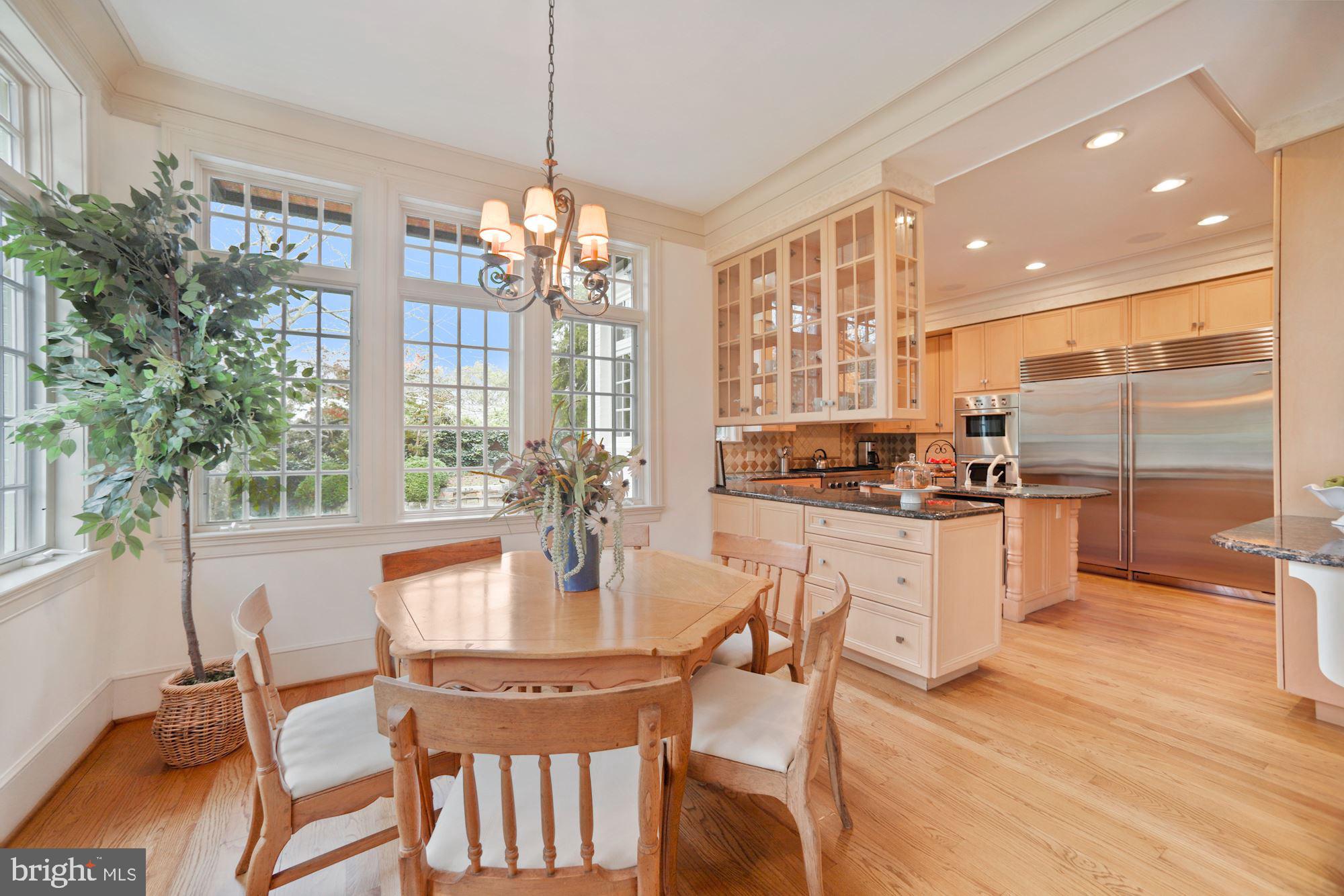FOREST HILLS - Residential