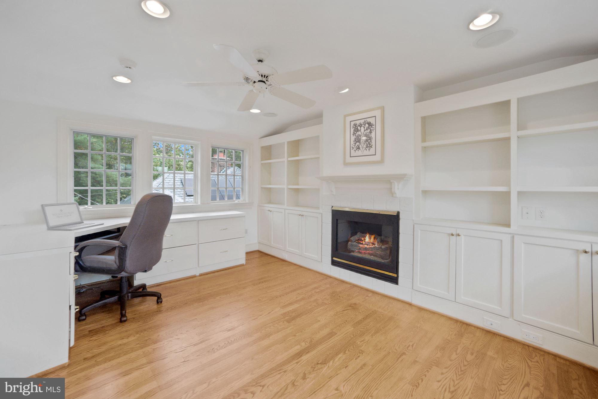 FOREST HILLS - Residential
