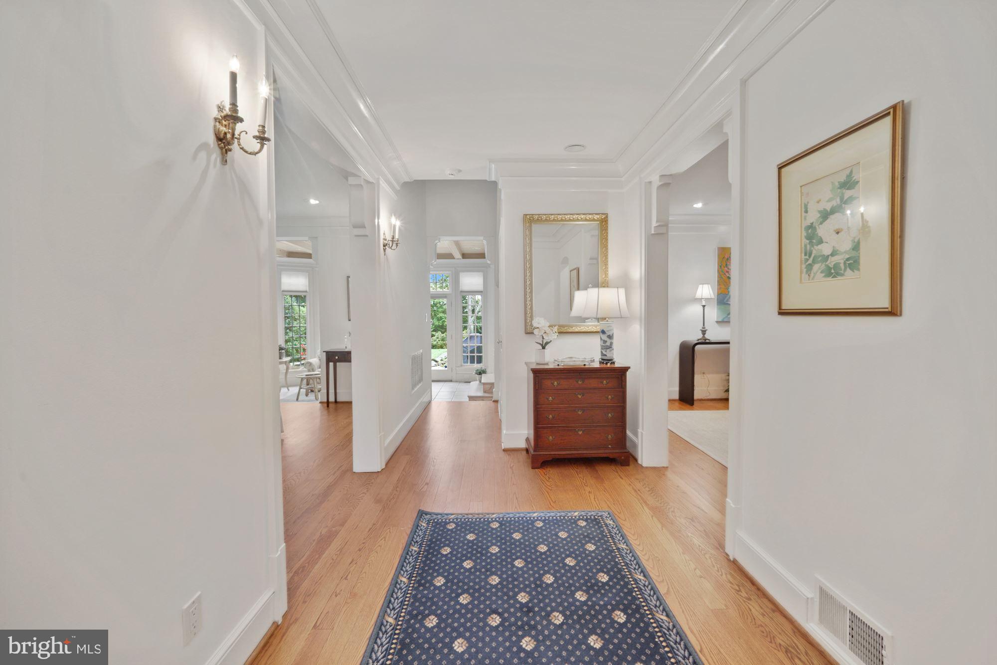 FOREST HILLS - Residential