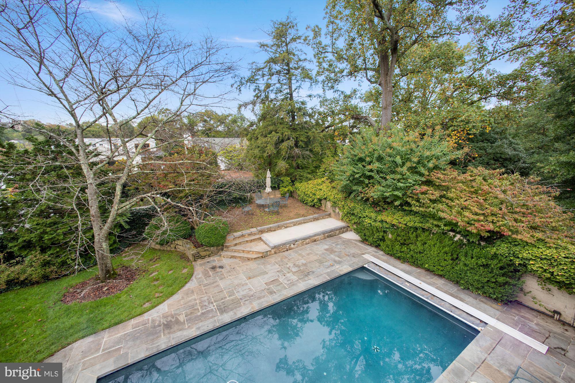 FOREST HILLS - Residential