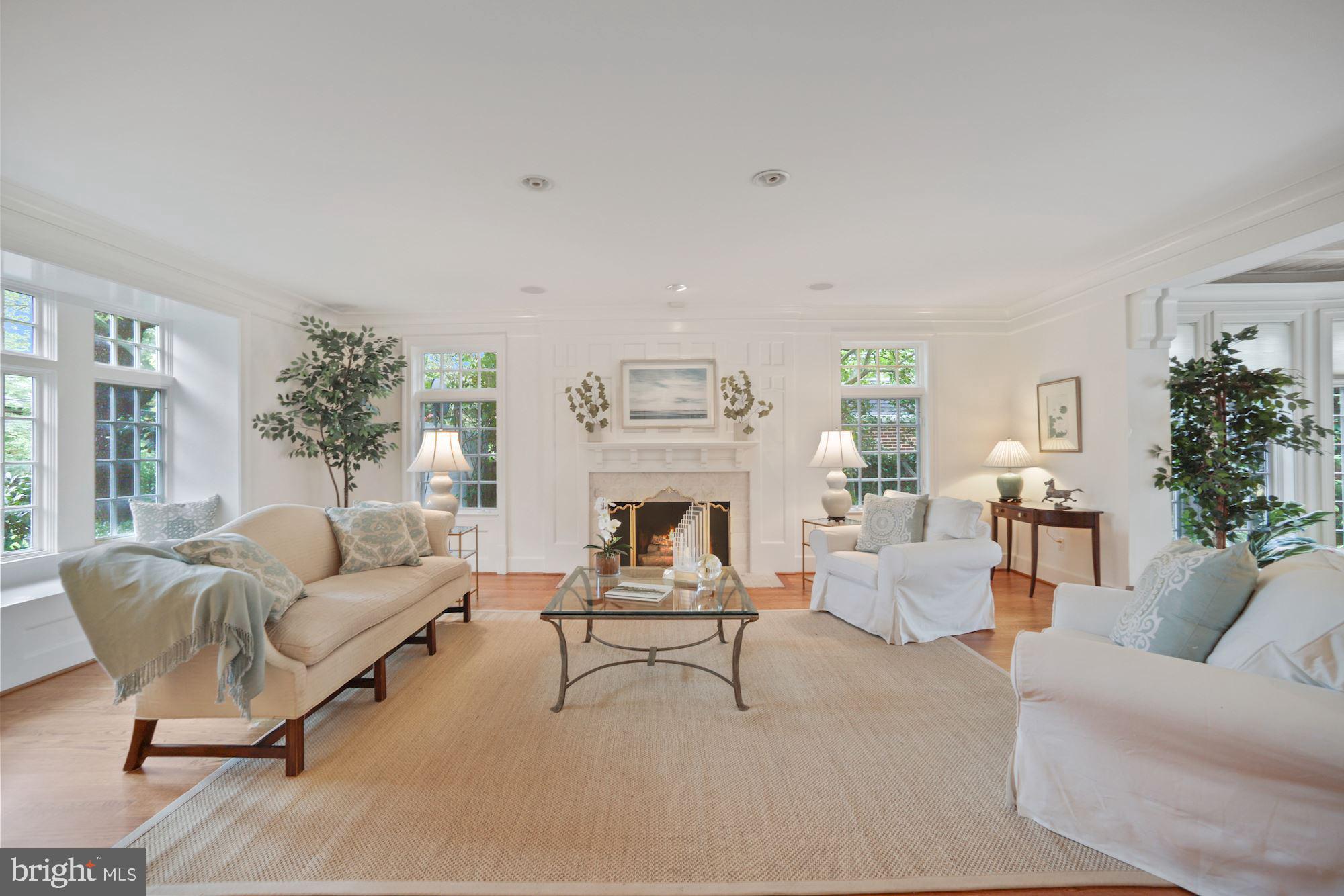 FOREST HILLS - Residential
