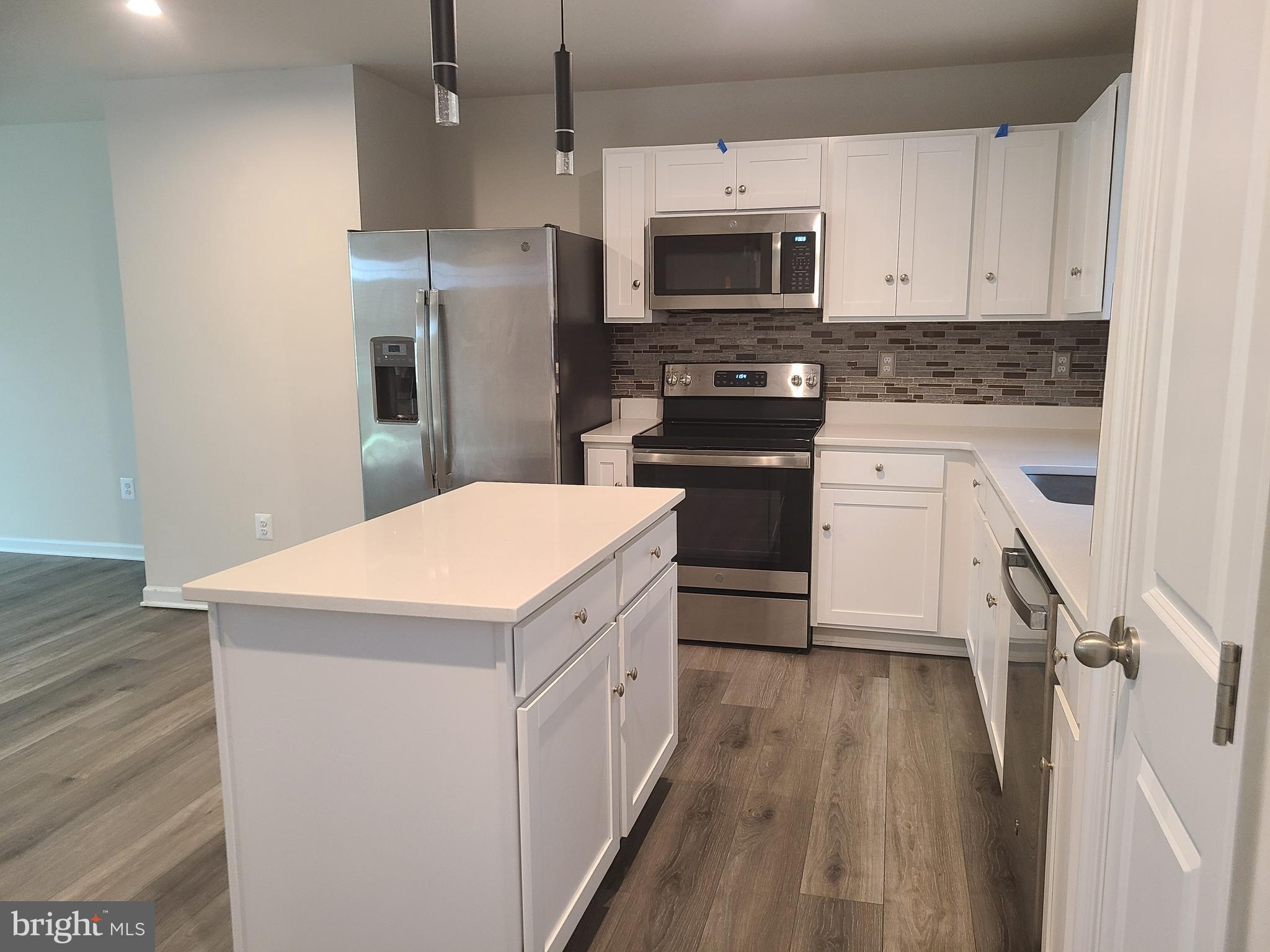 HERON POINT - Residential