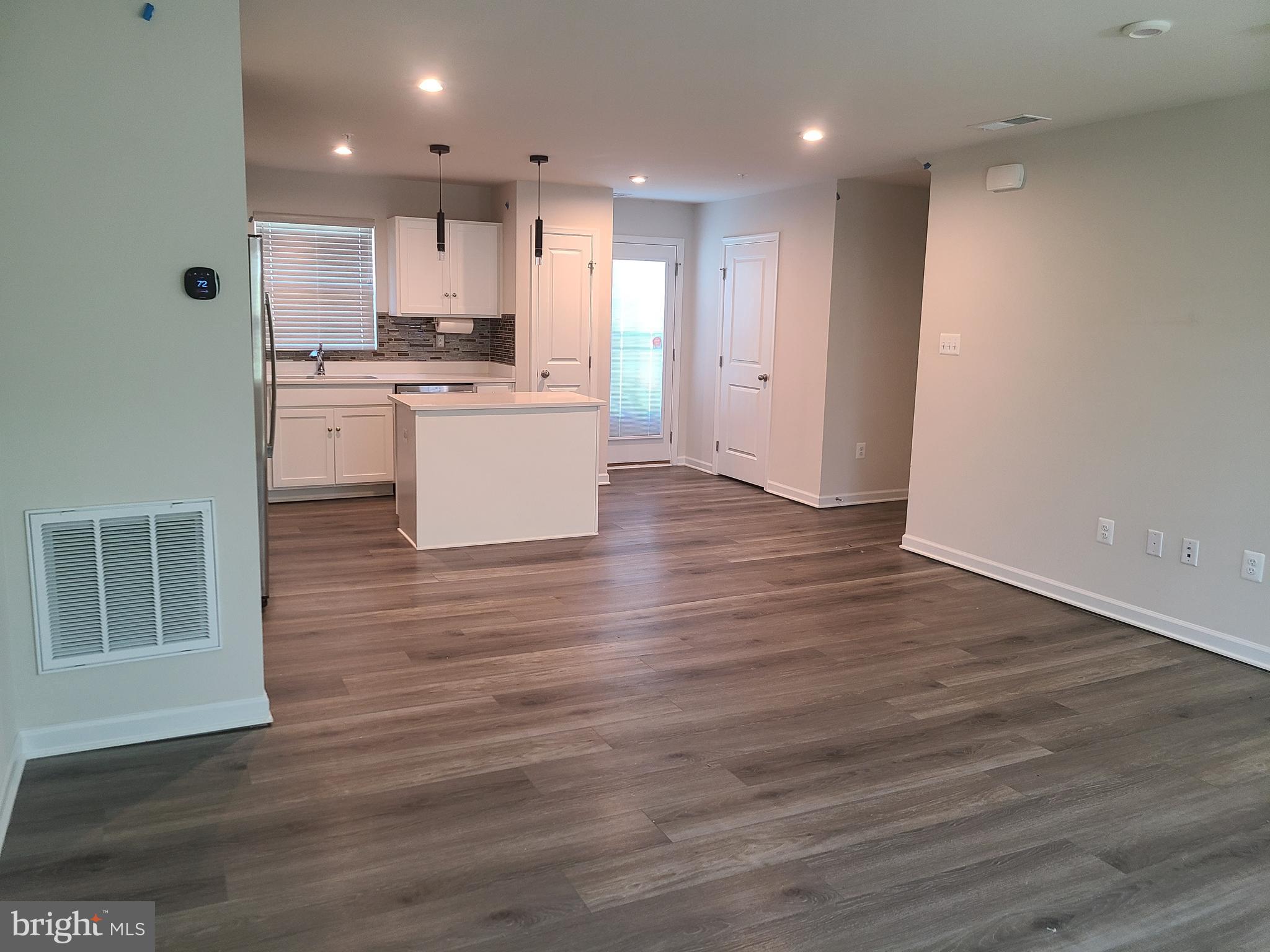 HERON POINT - Residential