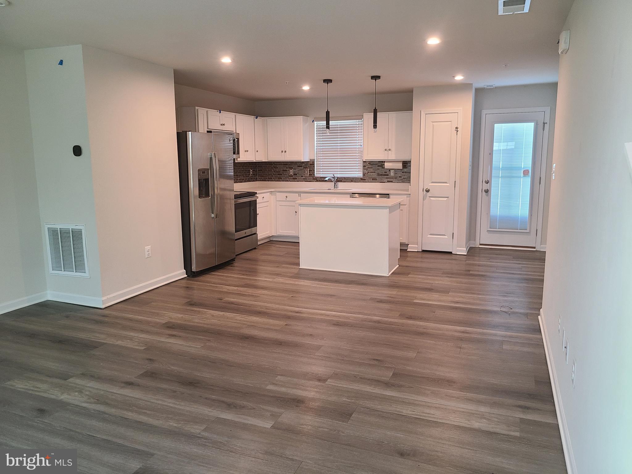 HERON POINT - Residential