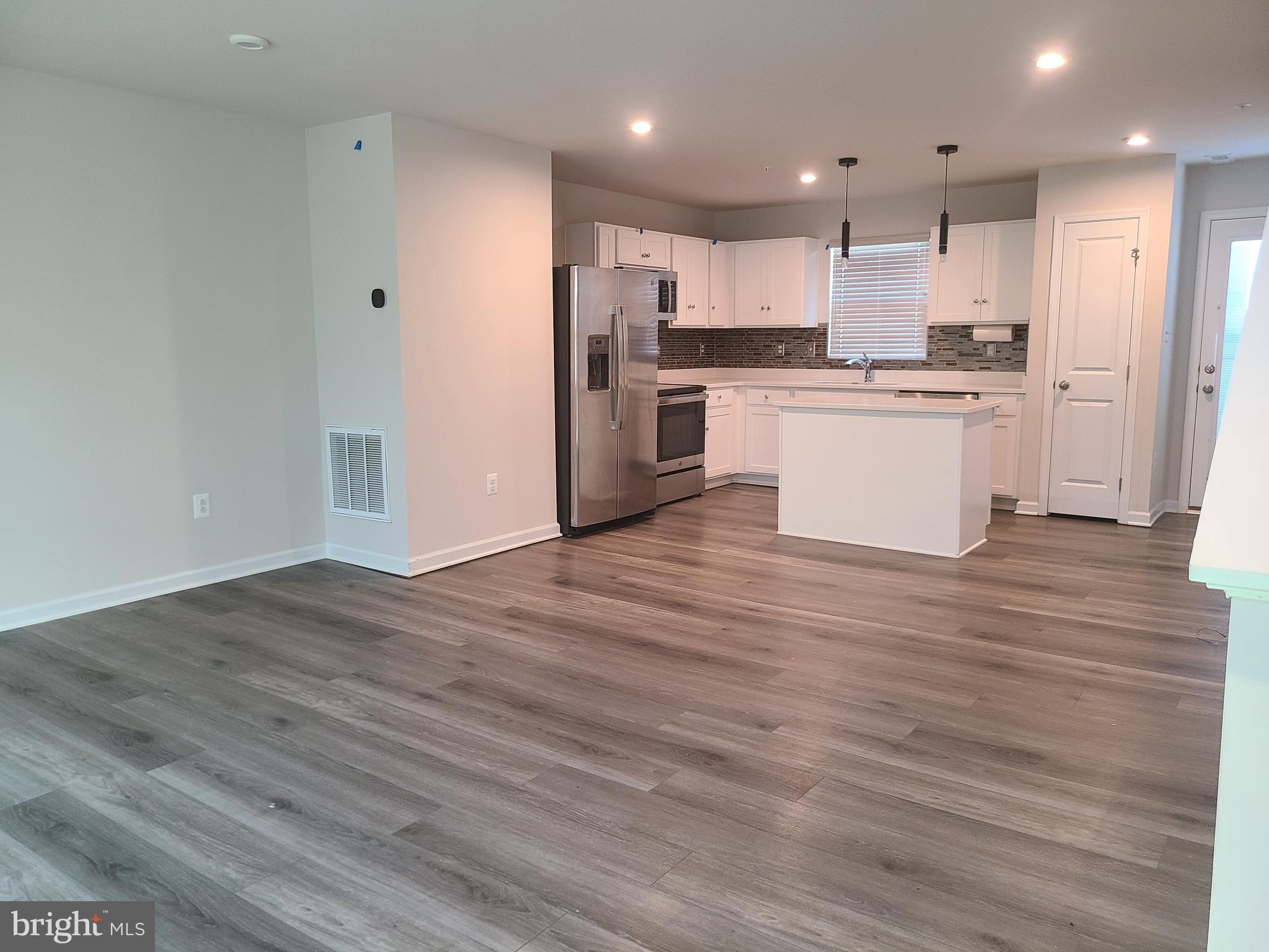 HERON POINT - Residential