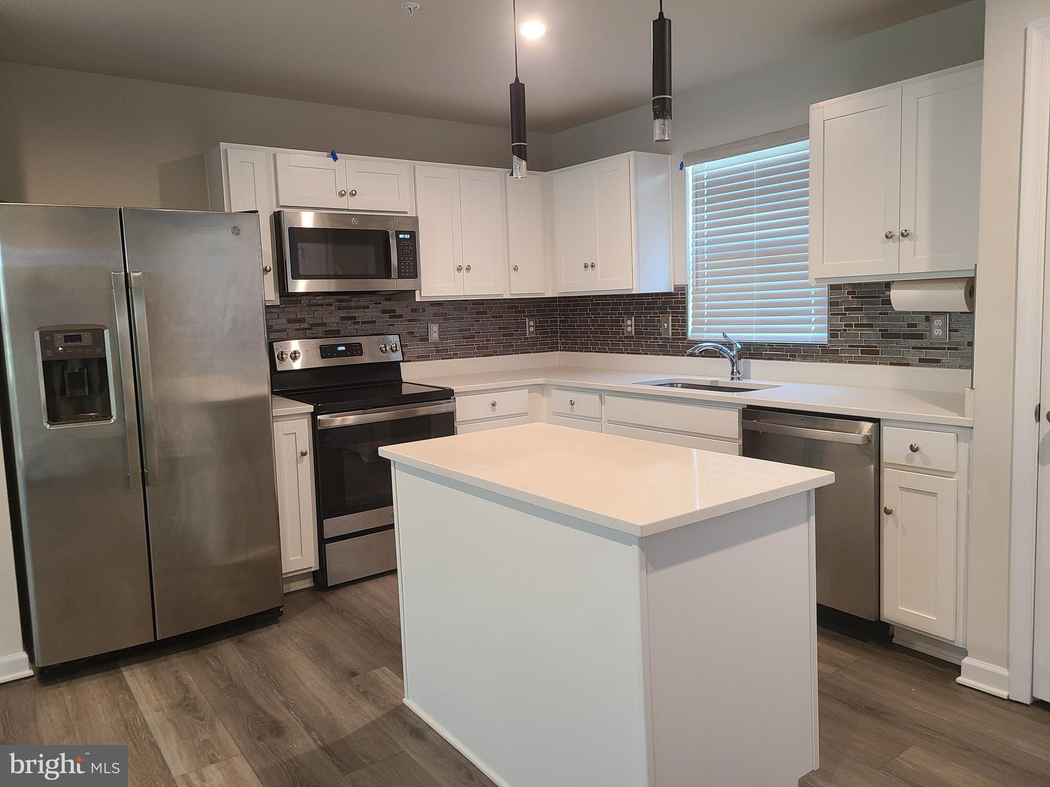 HERON POINT - Residential