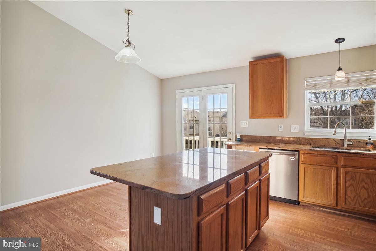 BROWNS - Residential Lease