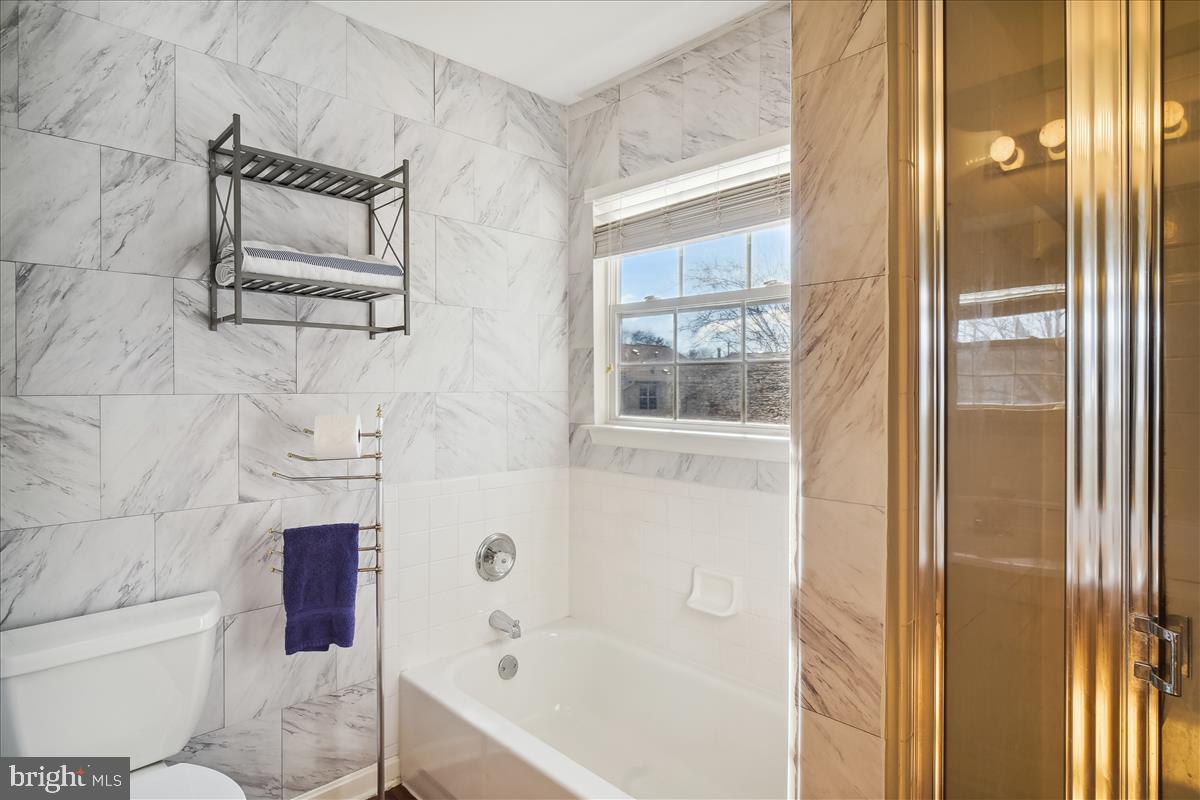 BROWNS - Residential Lease