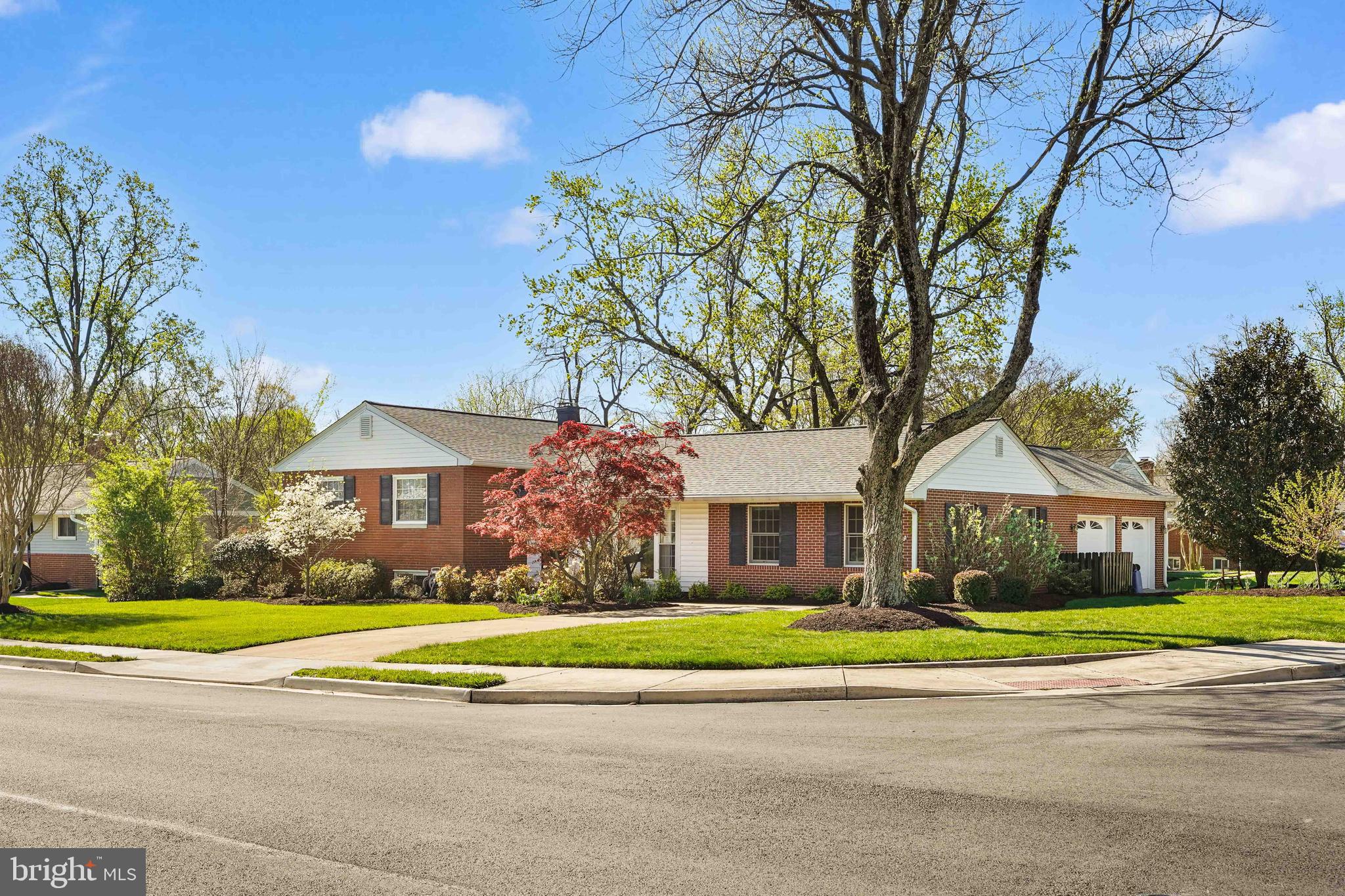 10917 WOODHAVEN DRIVE