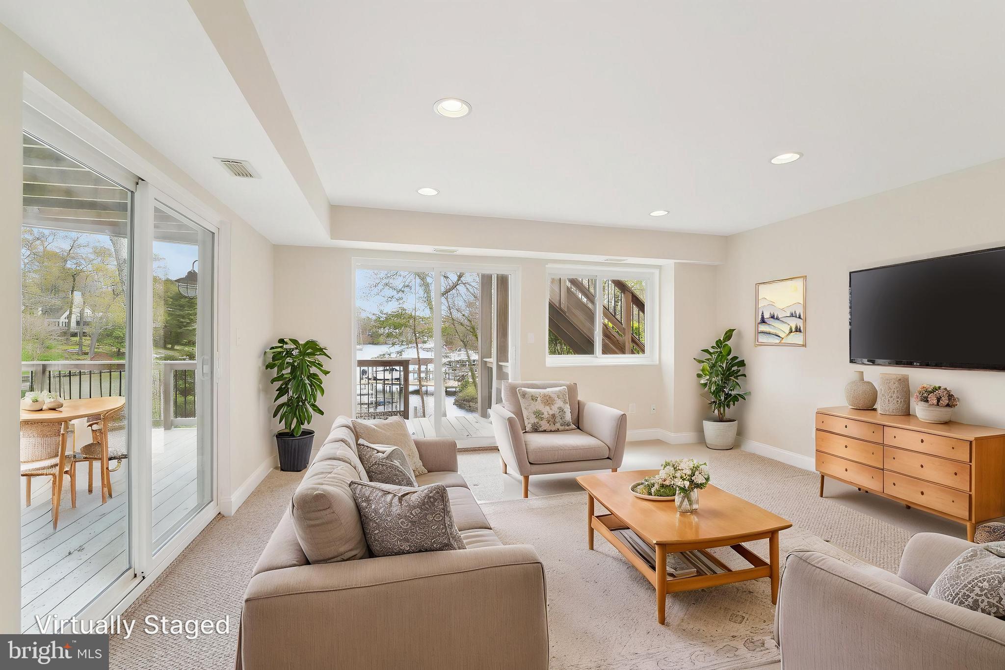 STEWARTS LANDING - Residential