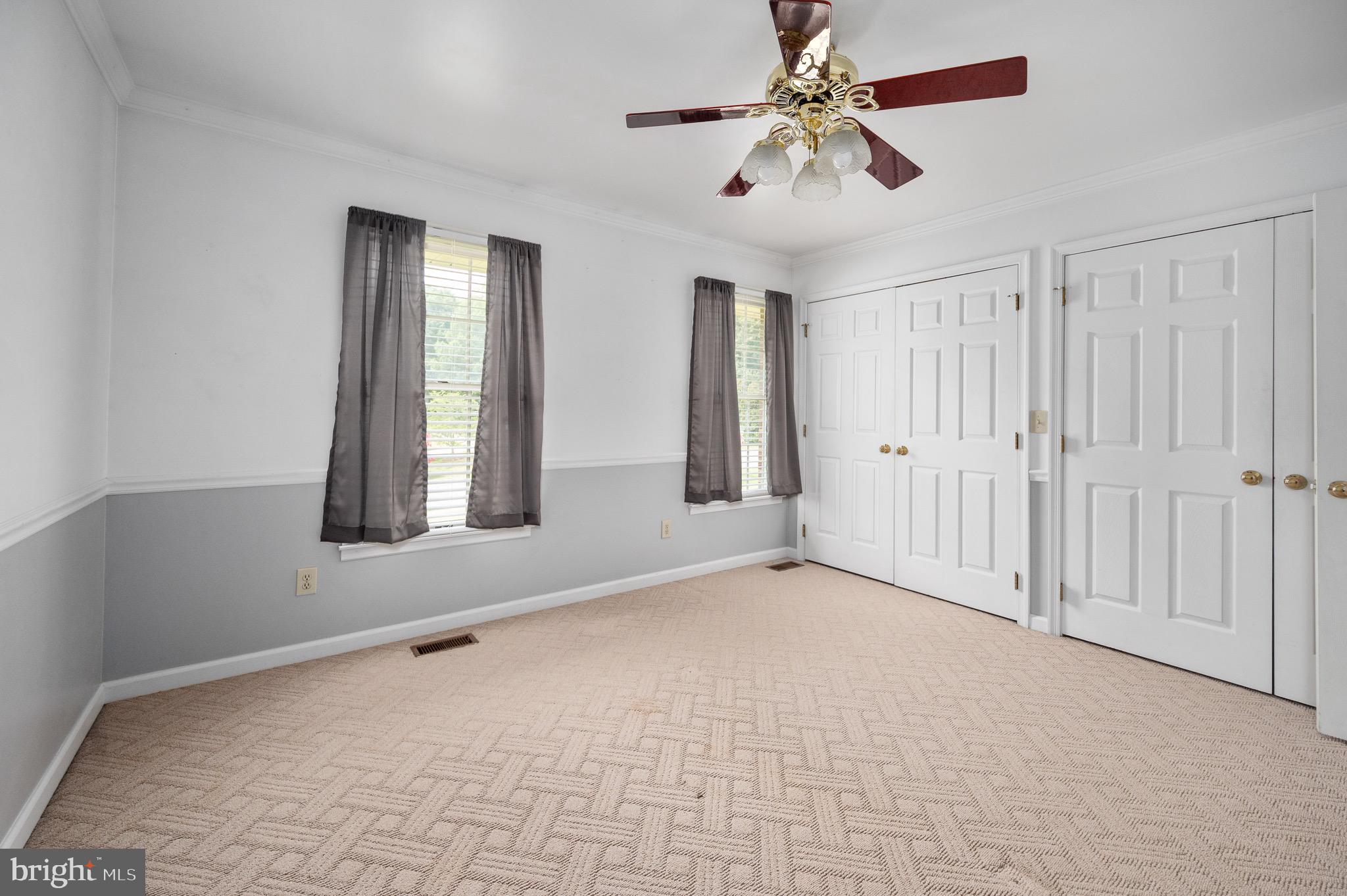 RIDGE POINTE - Residential