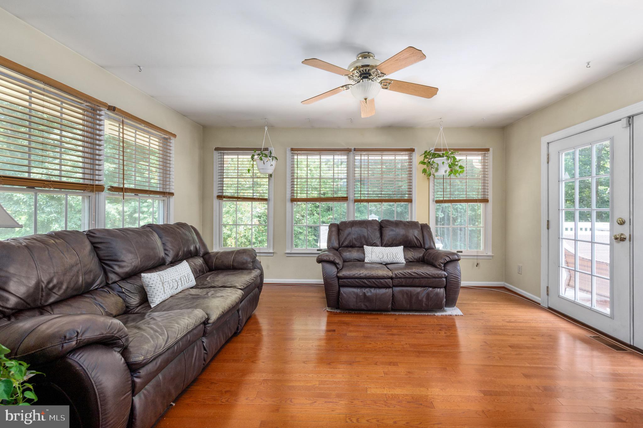 RIDGE POINTE - Residential