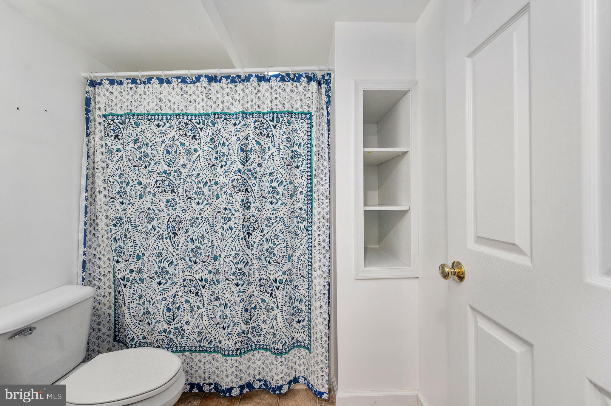 RIDGE POINTE - Residential