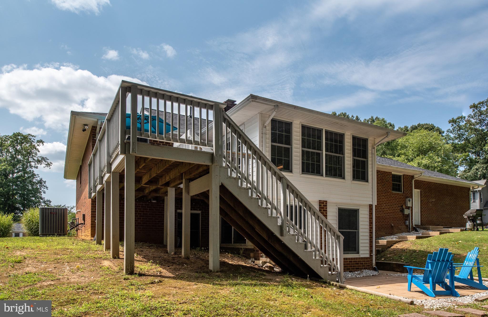 RIDGE POINTE - Residential