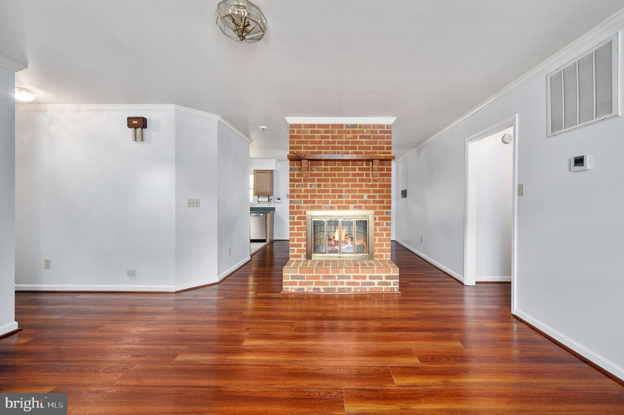 RIDGE POINTE - Residential