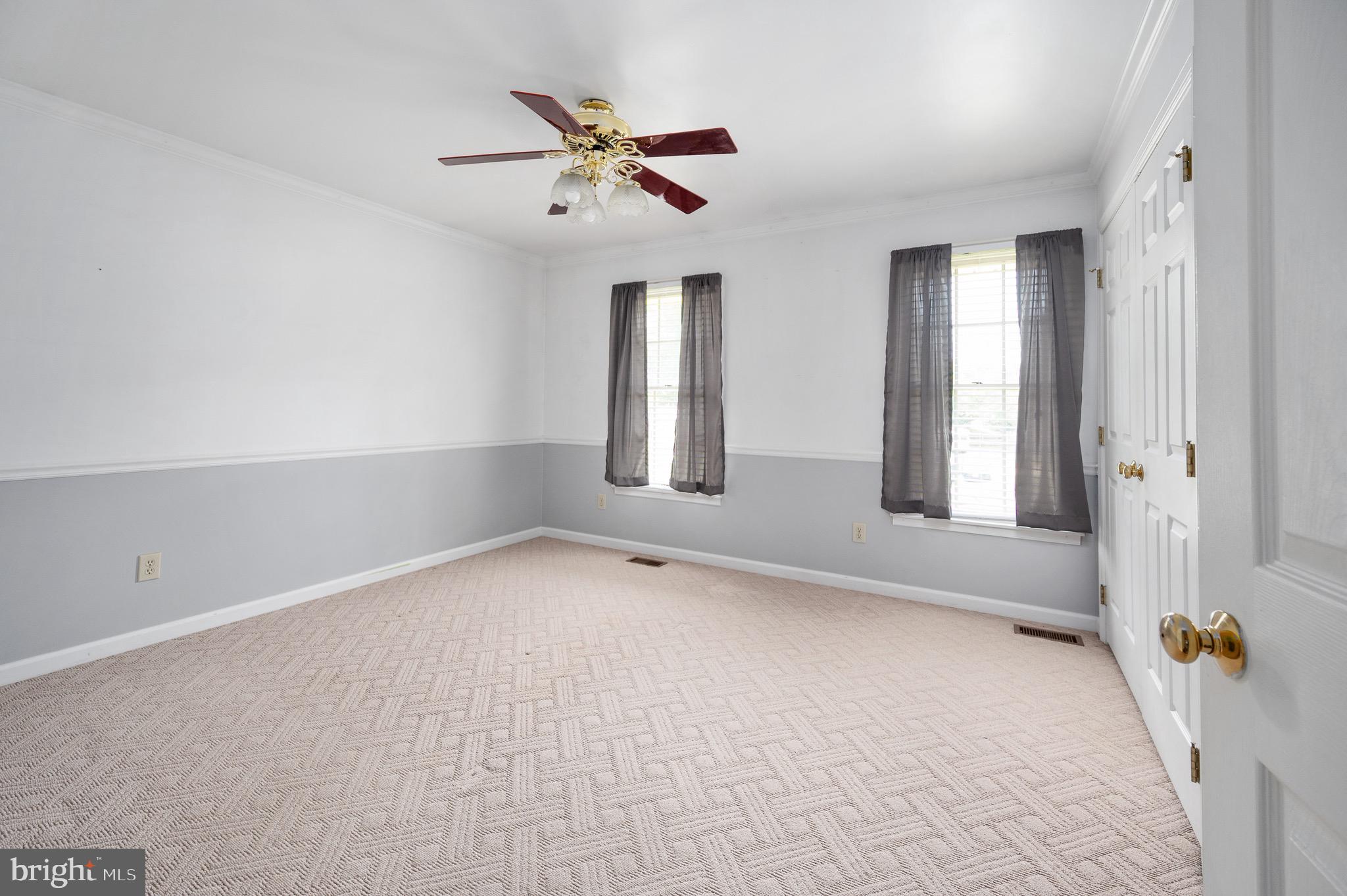 RIDGE POINTE - Residential