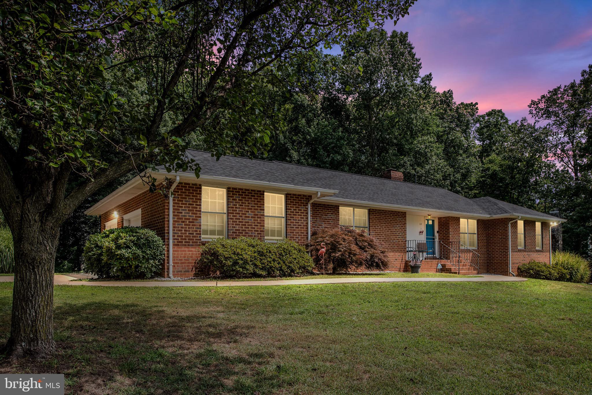 RIDGE POINTE - Residential