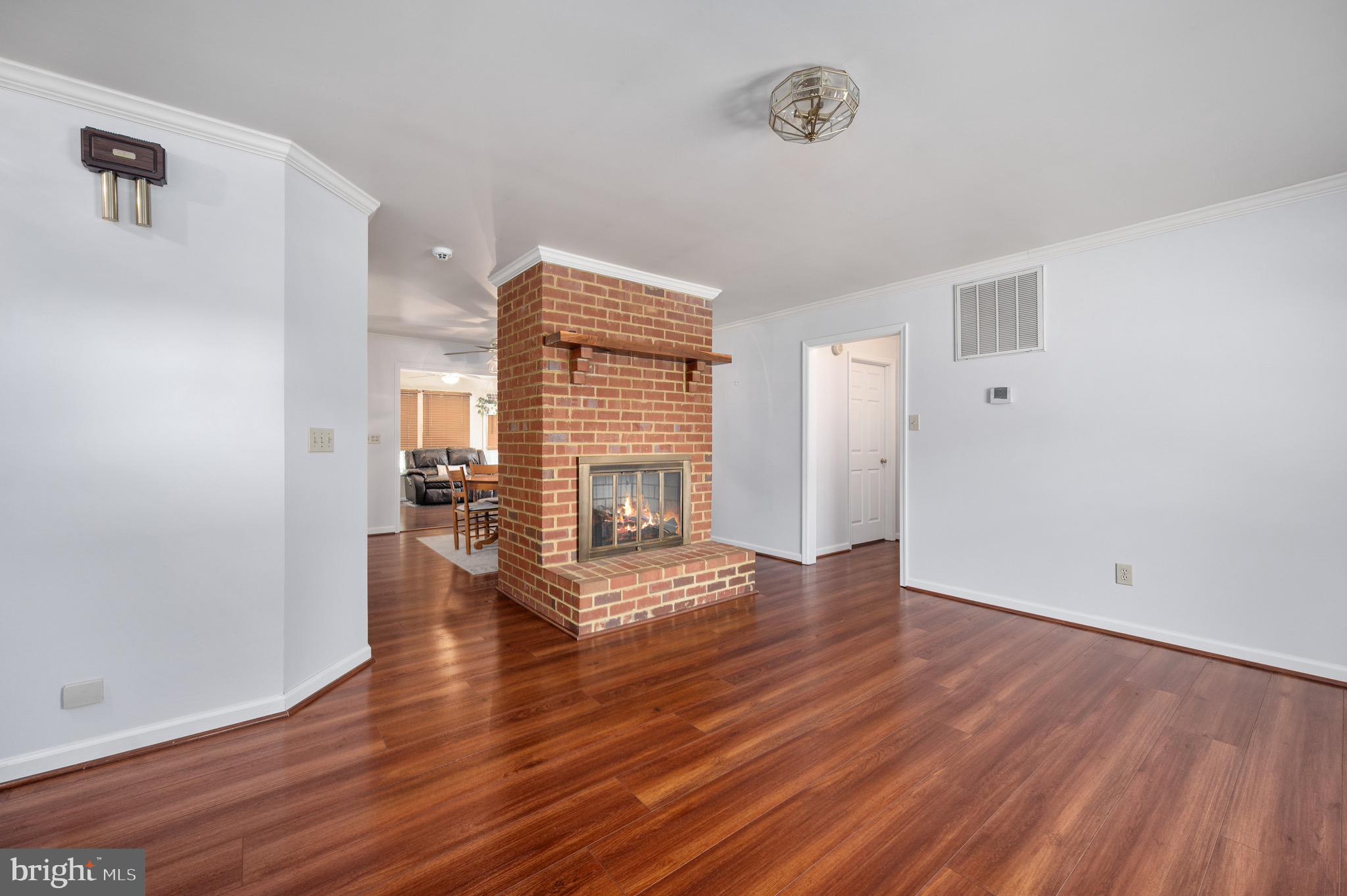 RIDGE POINTE - Residential