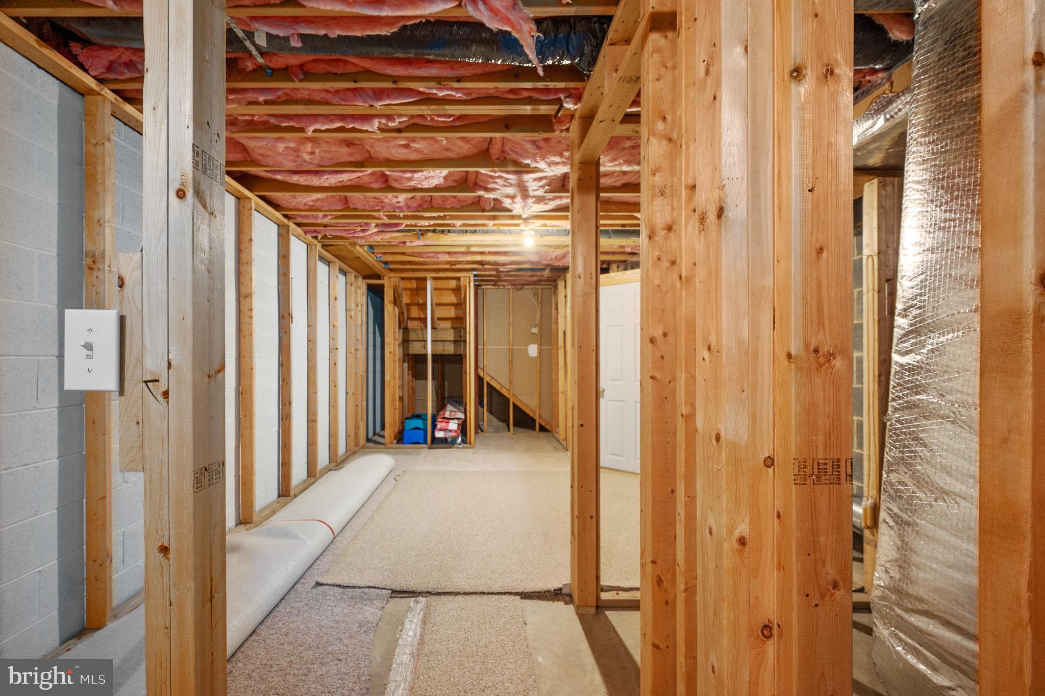 RIDGE POINTE - Residential