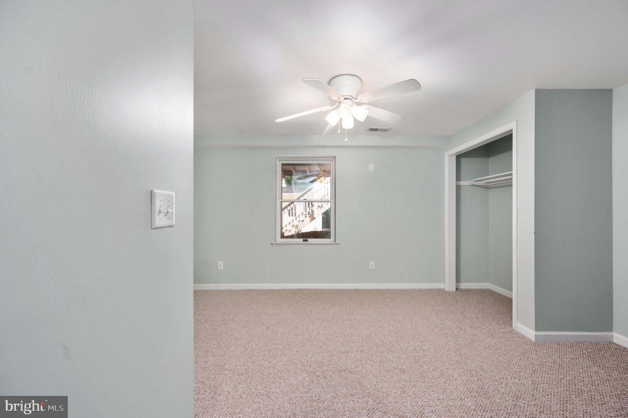 RIDGE POINTE - Residential