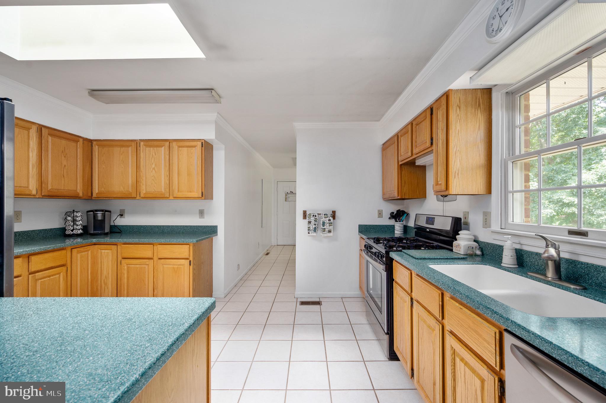 RIDGE POINTE - Residential