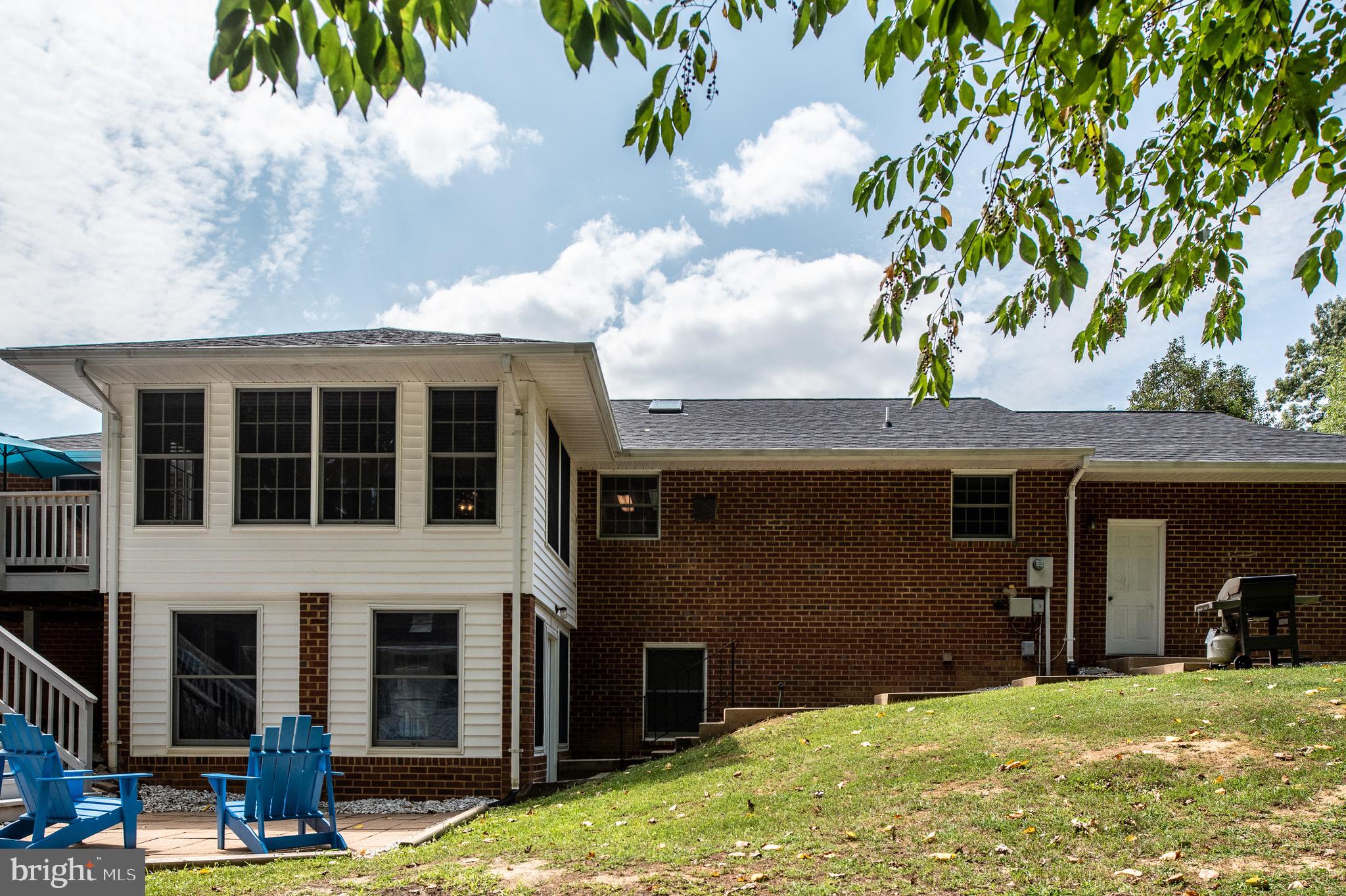 RIDGE POINTE - Residential