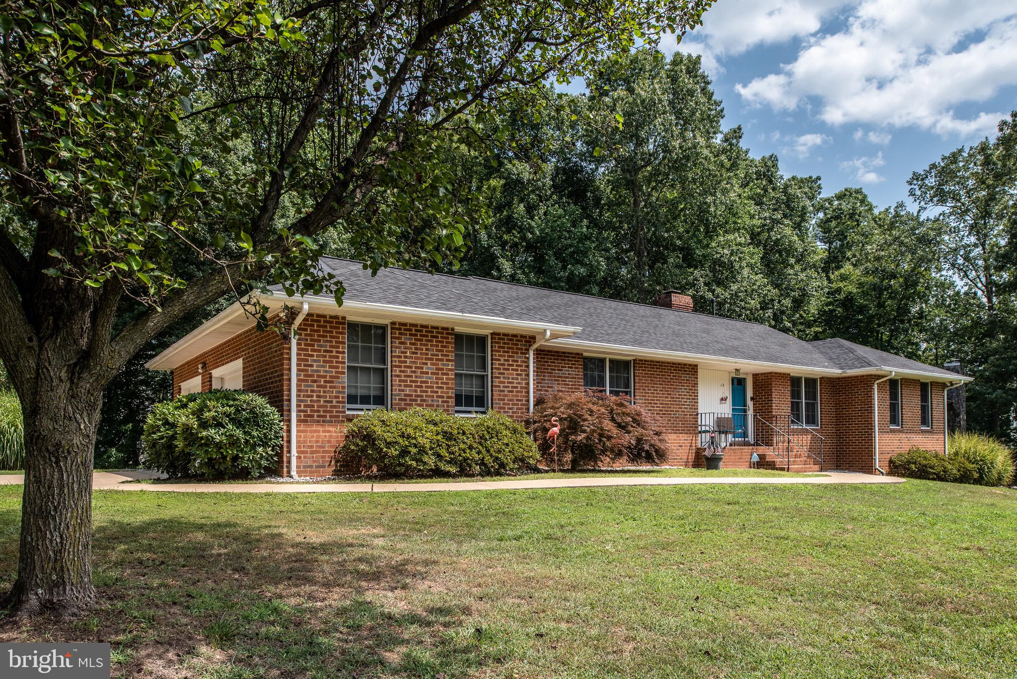 RIDGE POINTE - Residential