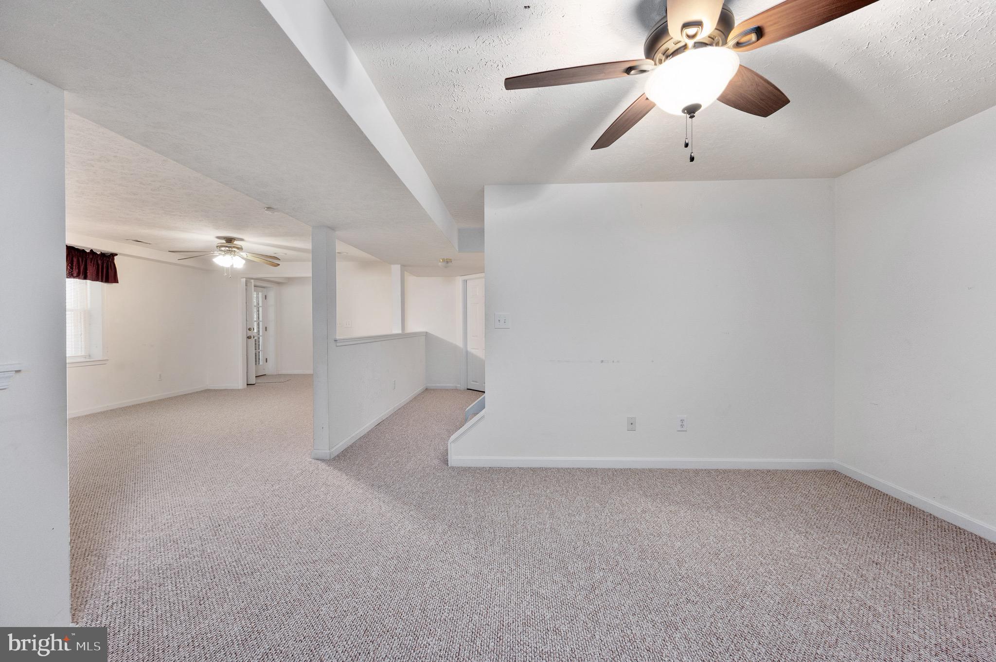 RIDGE POINTE - Residential