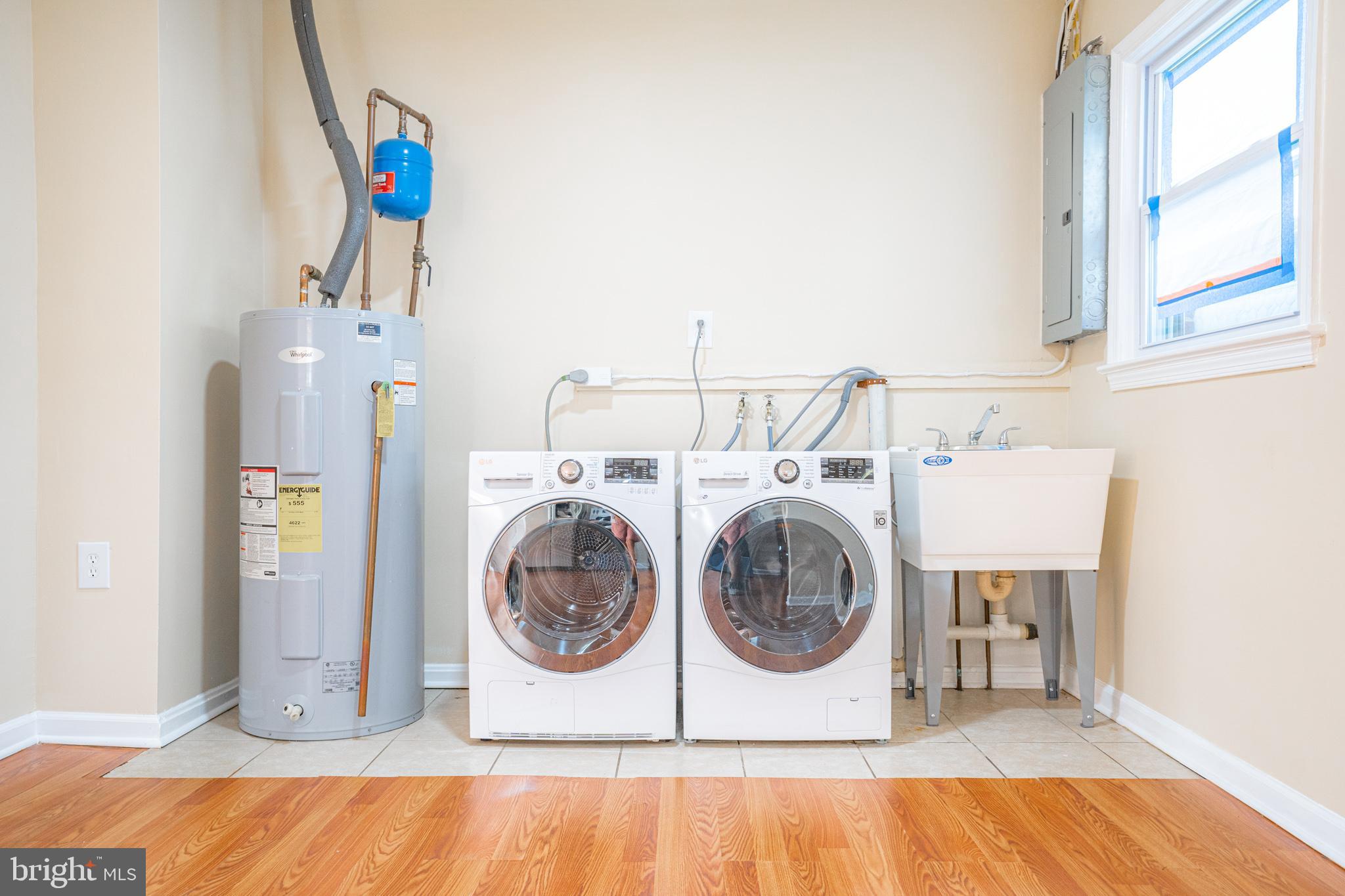 HORSE SHOE ROAD - Residential