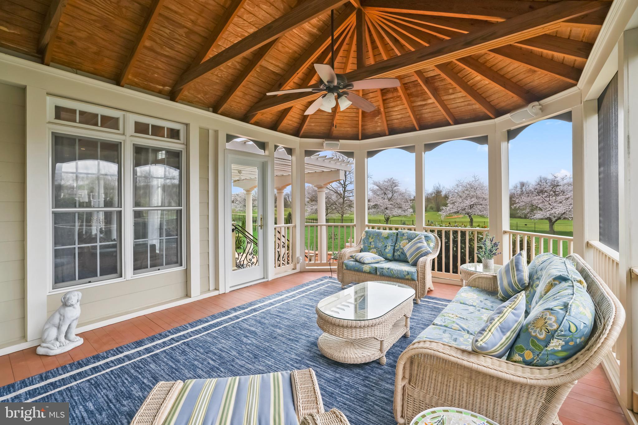 RASPBERRY FALLS - Residential