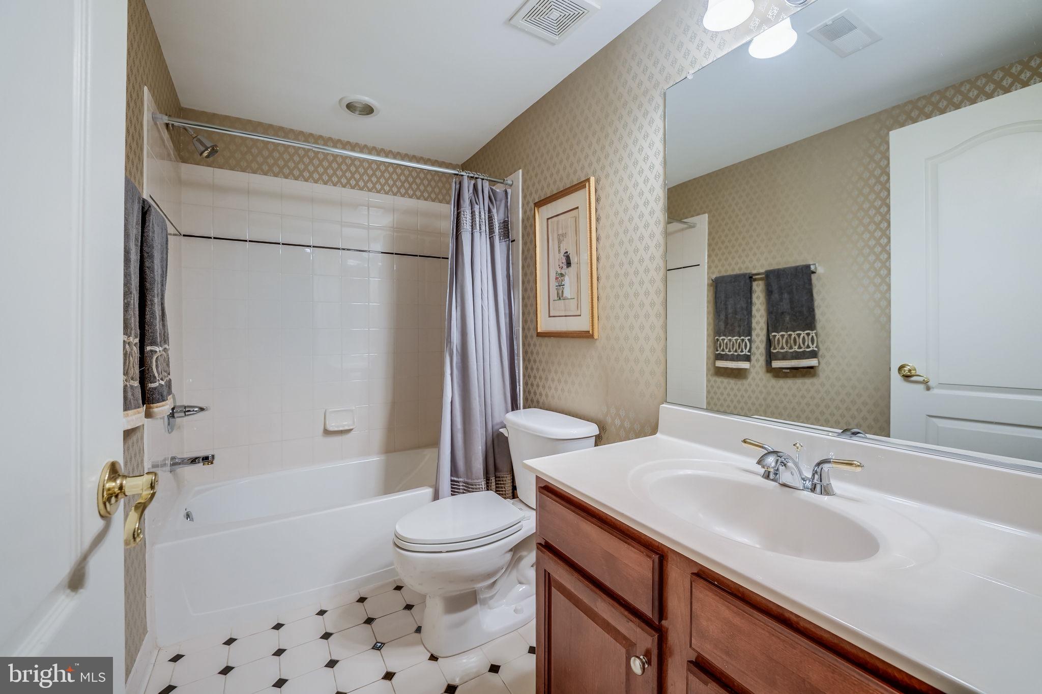 RASPBERRY FALLS - Residential