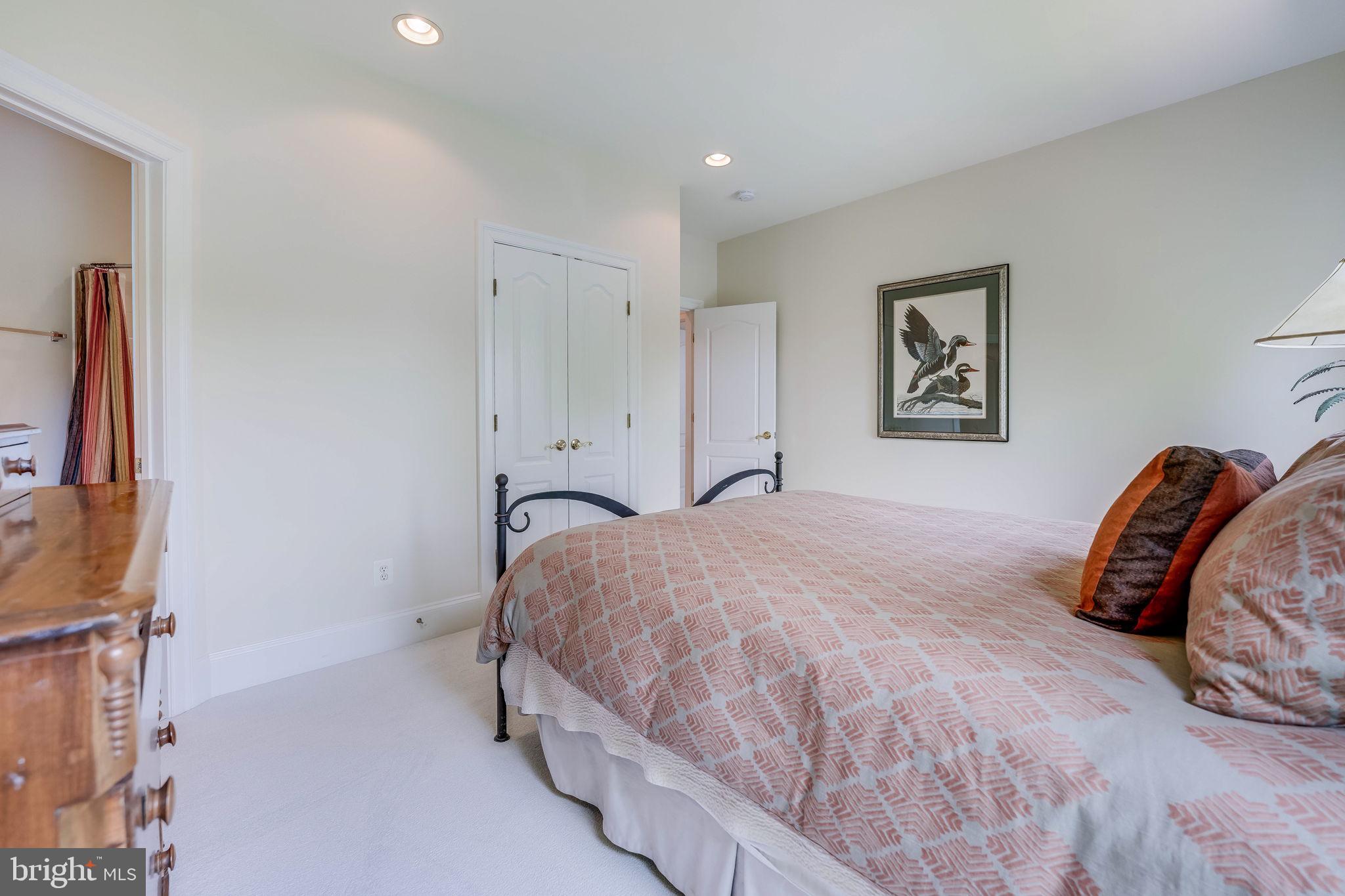 RASPBERRY FALLS - Residential