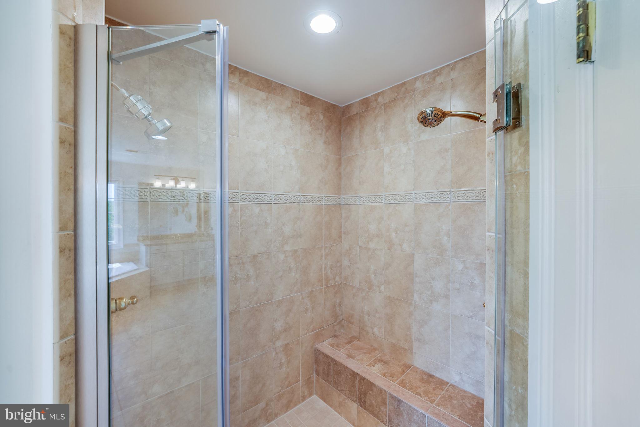 RASPBERRY FALLS - Residential