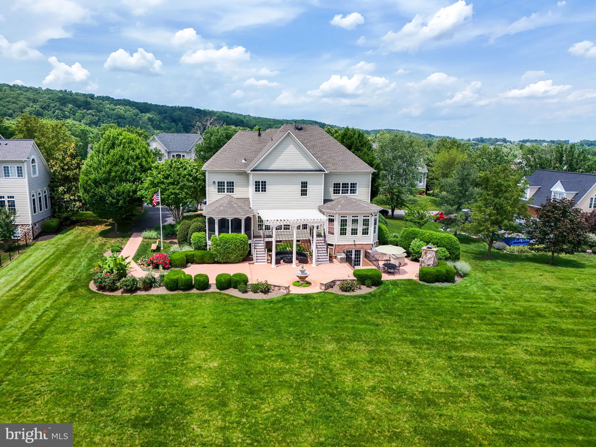 RASPBERRY FALLS - Residential