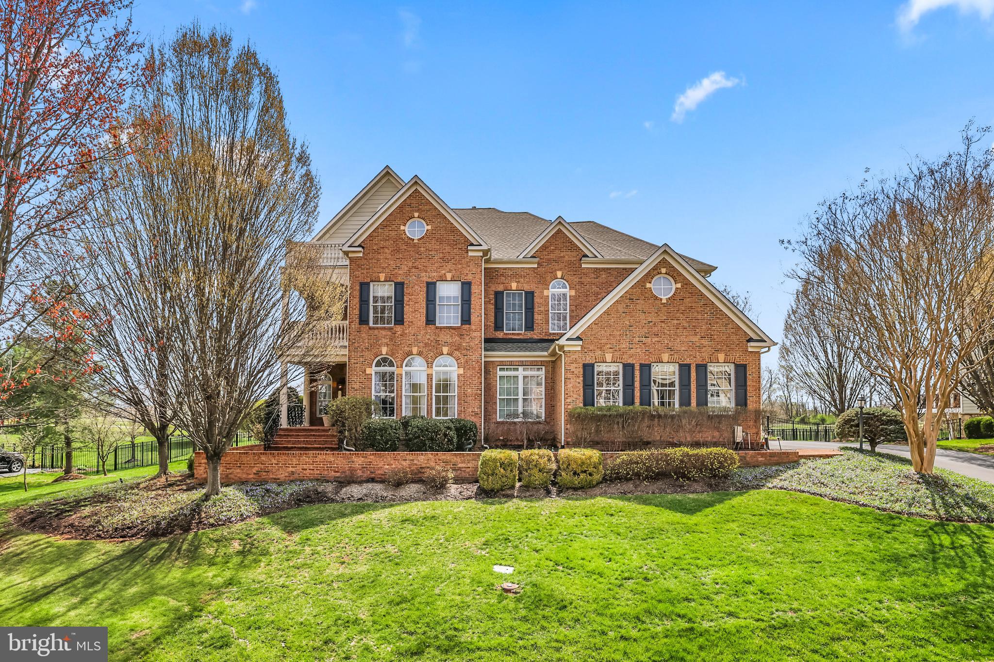 RASPBERRY FALLS - Residential