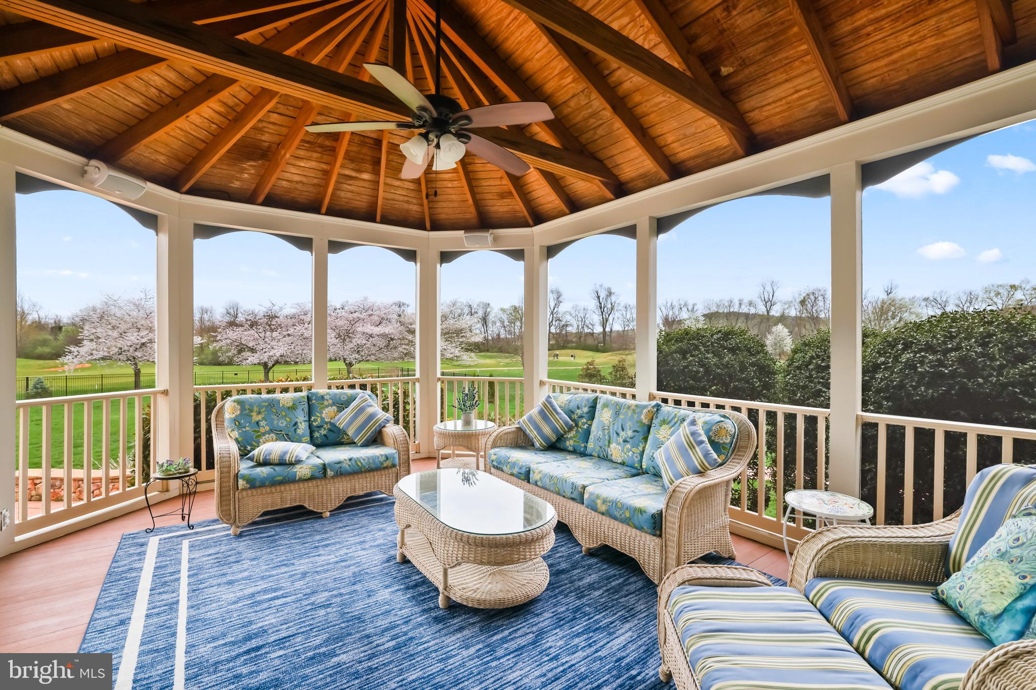 RASPBERRY FALLS - Residential